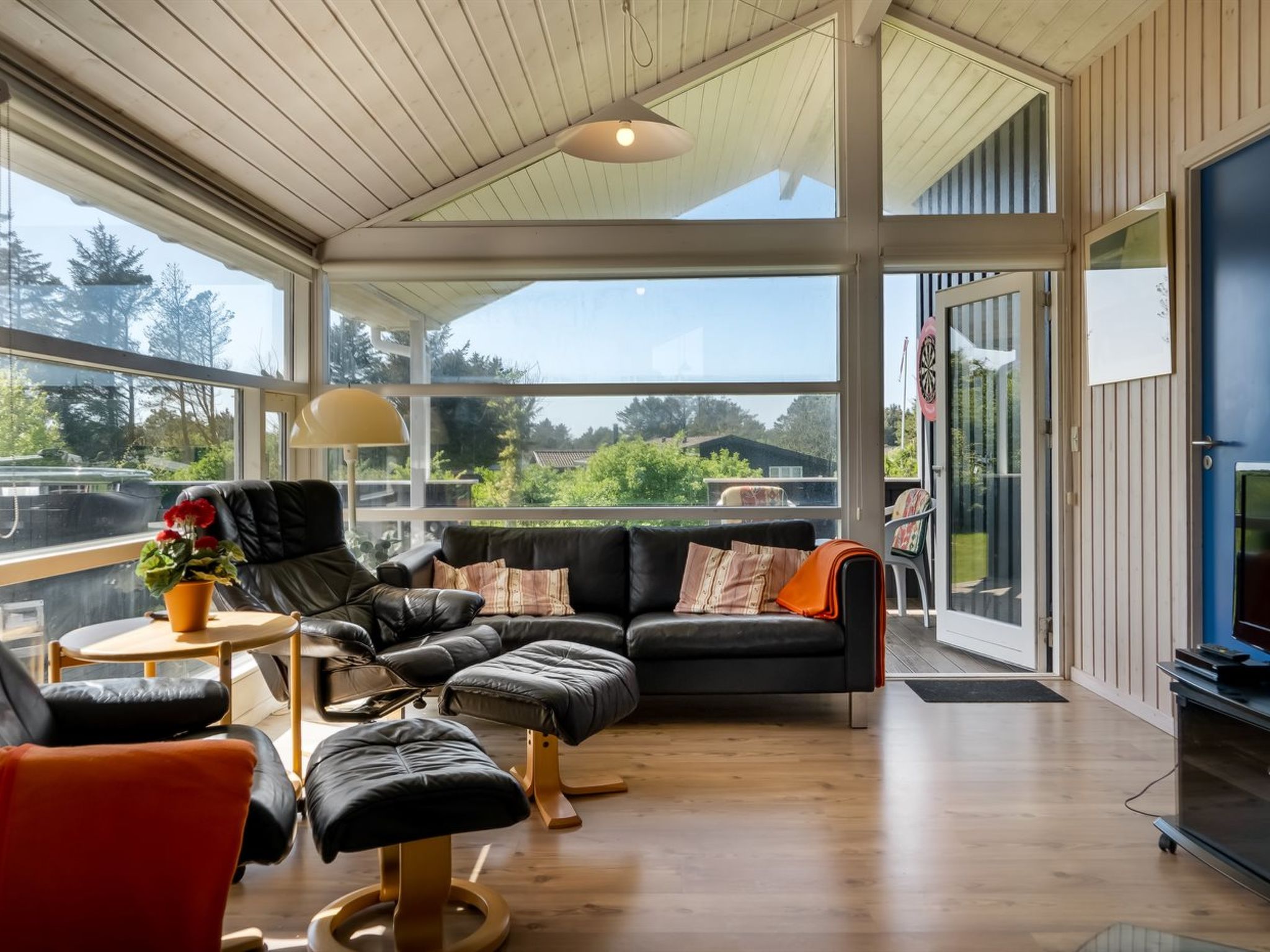 "Annvy" - 875m from the sea-Binnen