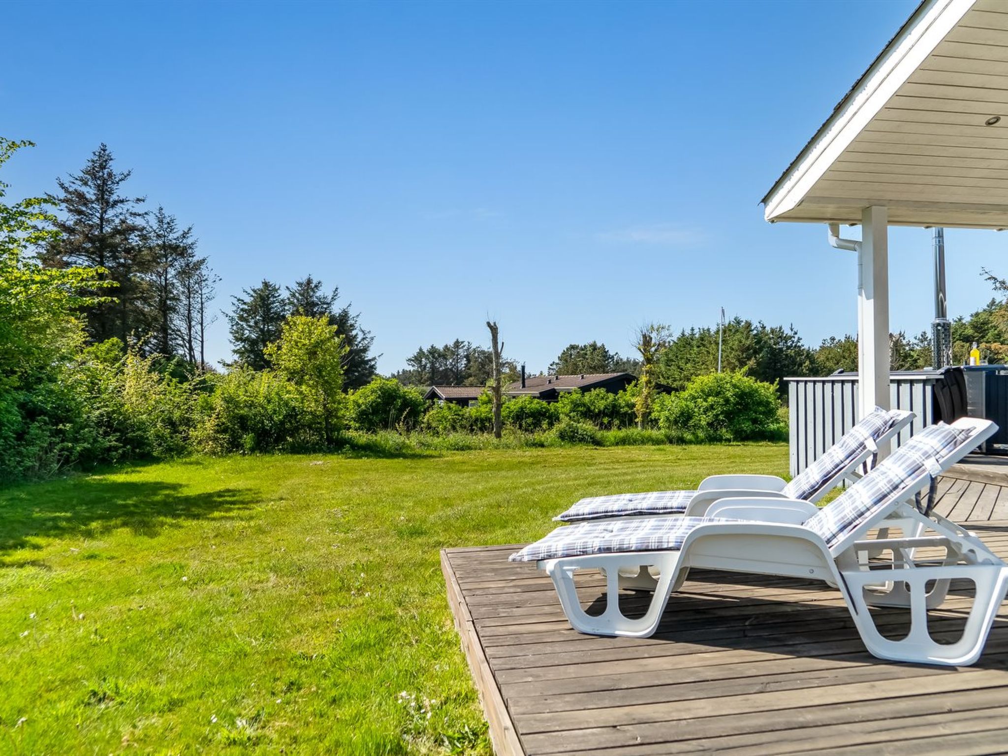 "Annvy" - 875m from the sea-Buiten