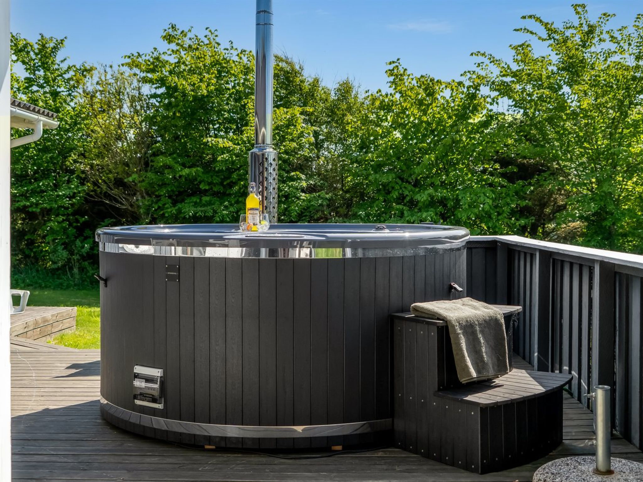 "Annvy" - 875m from the sea-Binnen