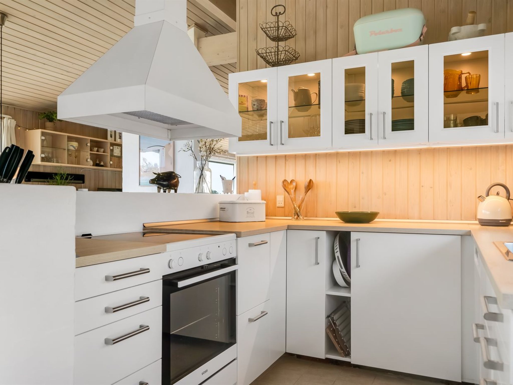"Virpi" - 1.1km from the sea - Binnen