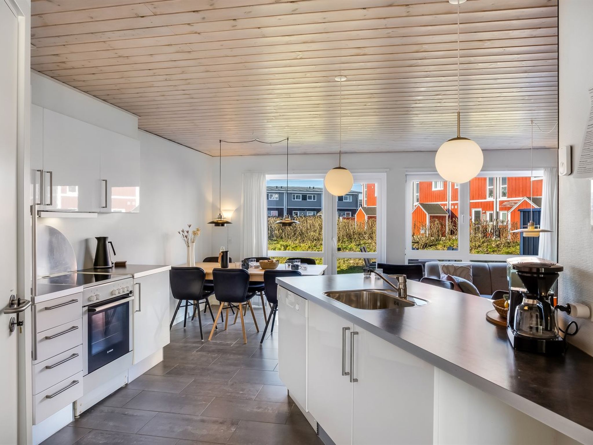 "Annakarin" - 1.2km from the sea - Drinnen