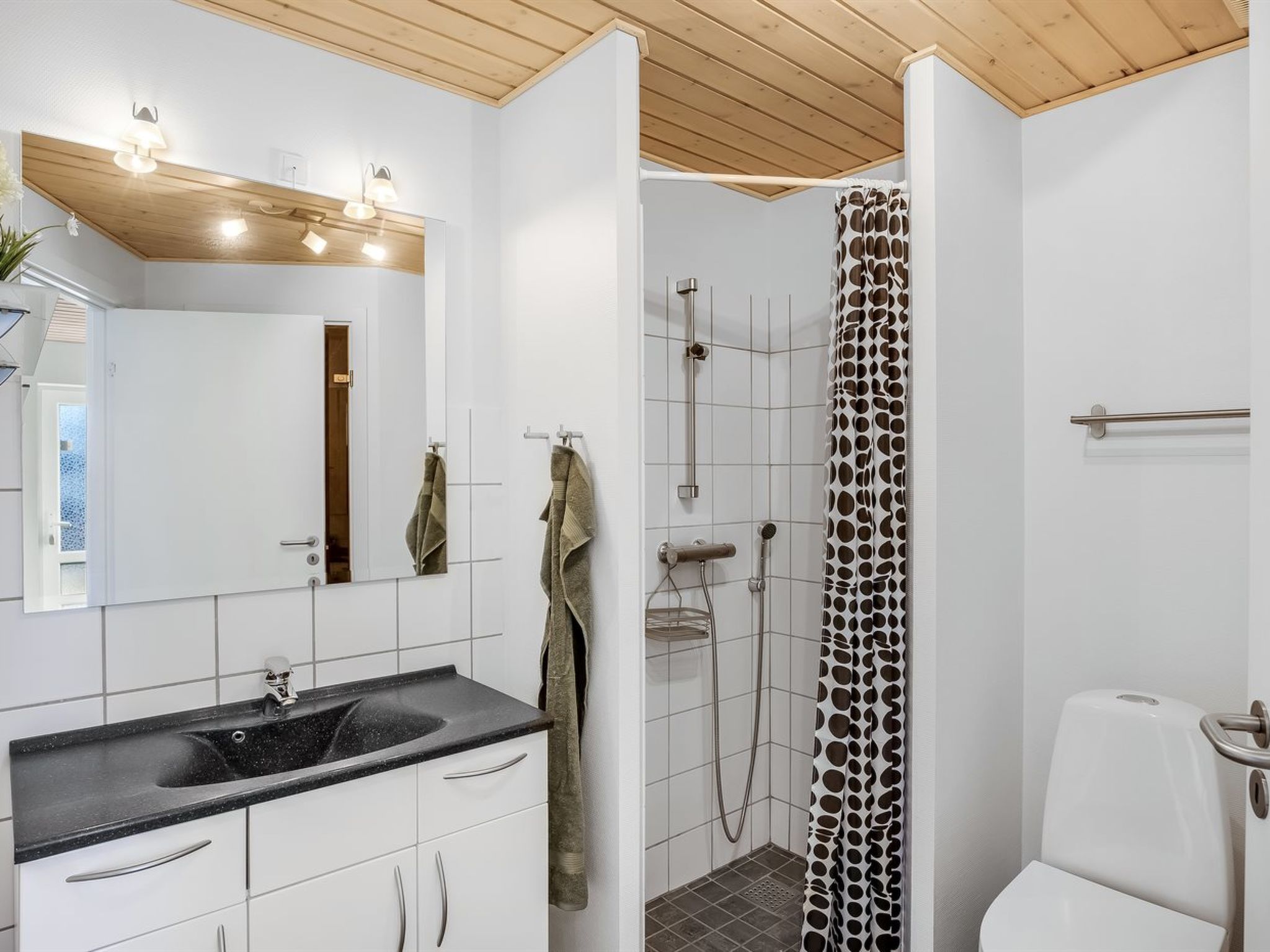 "Annakarin" - 1.2km from the sea - Drinnen