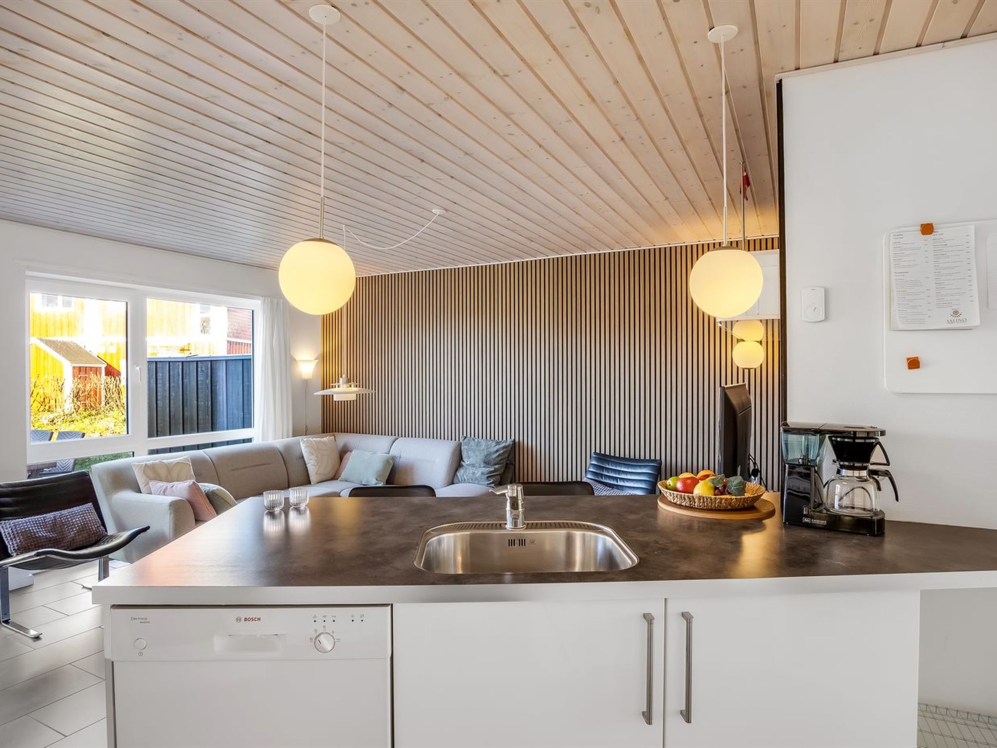 "Annakarin" - 1.2km from the sea - Drinnen