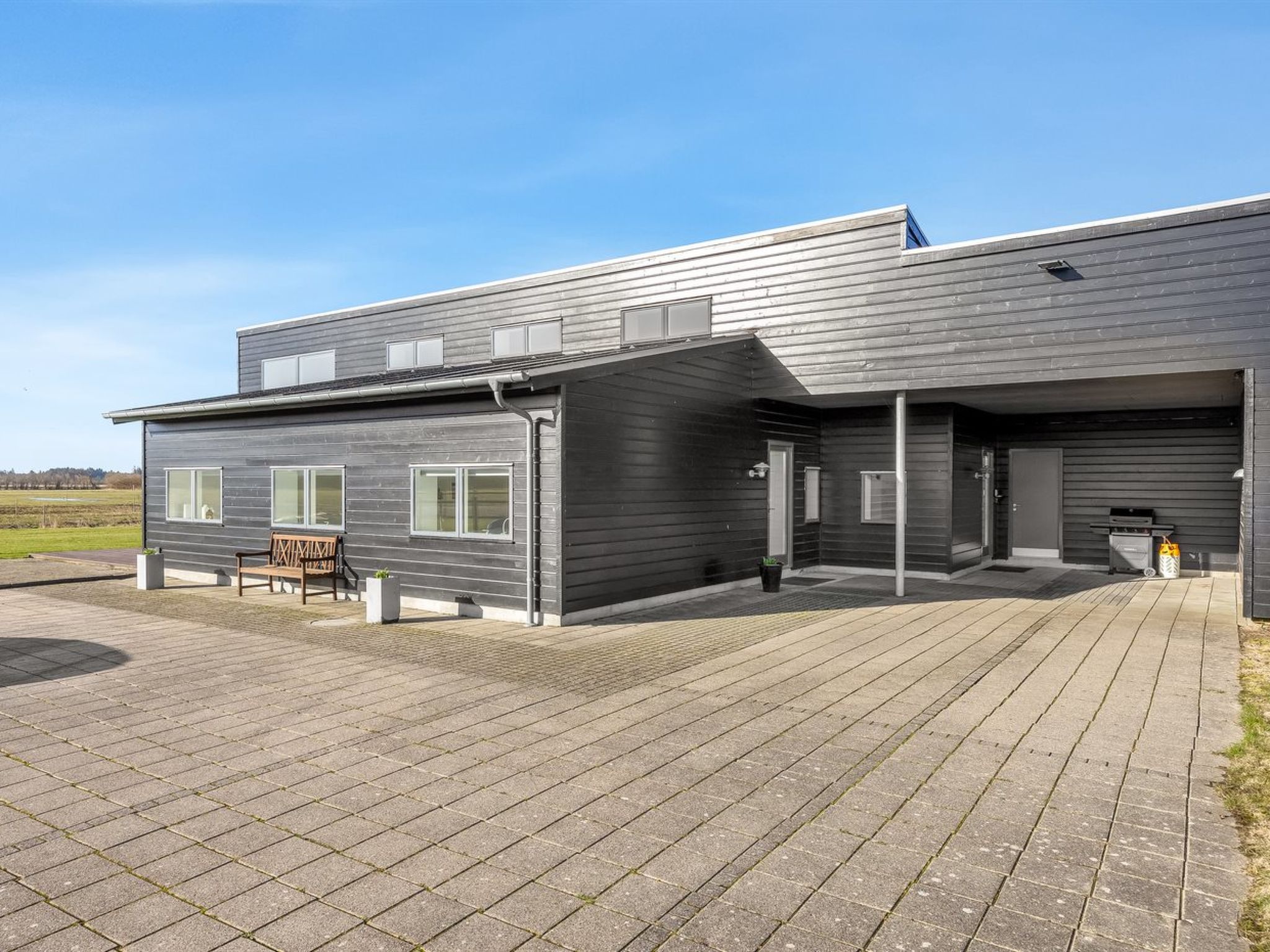 "Emelita" - 1.4km from the sea - Outside