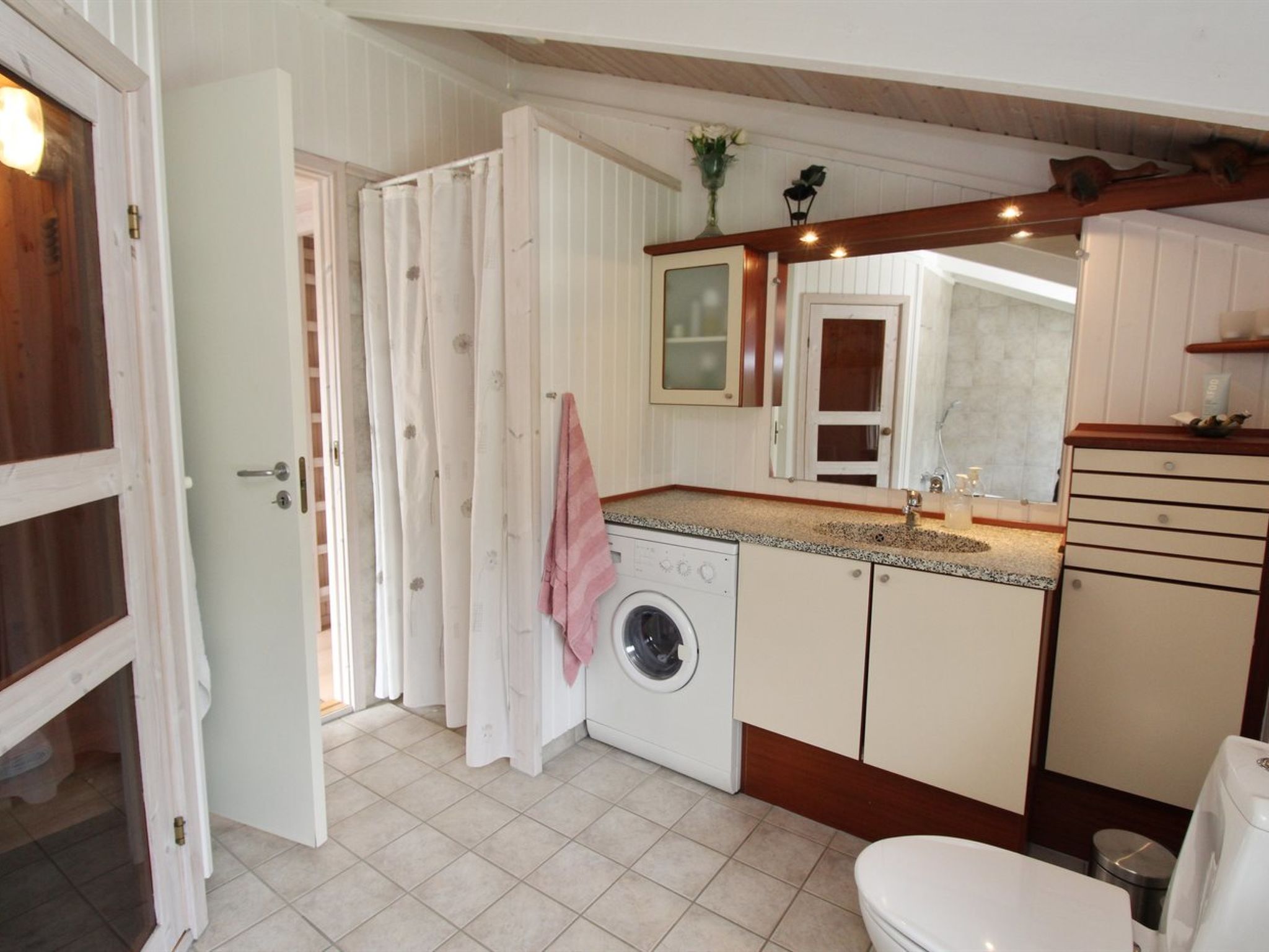 "Ilya" - 900m from the sea