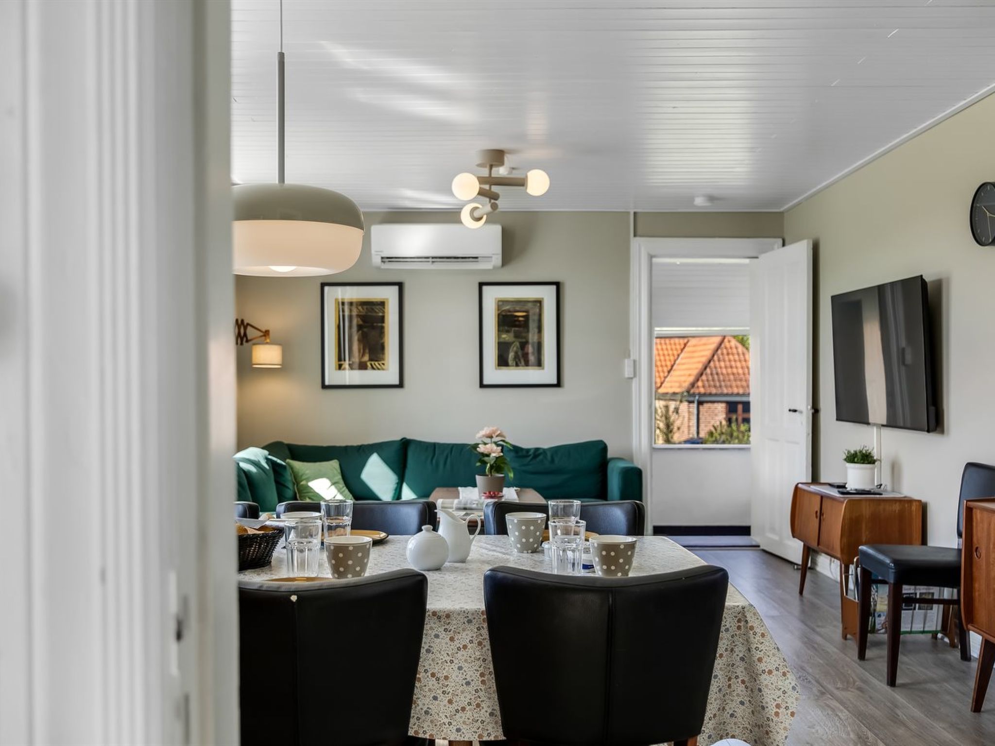 "Siegfried" - 5km from the sea - Inside