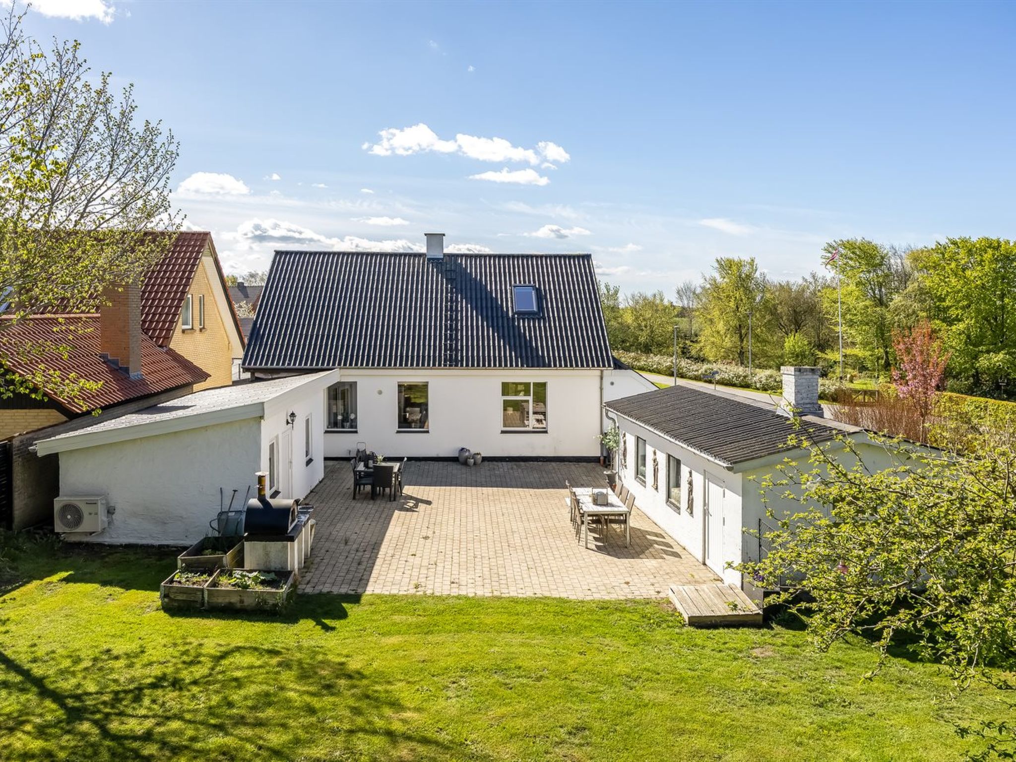 "Siegfried" - 5km from the sea - Outside