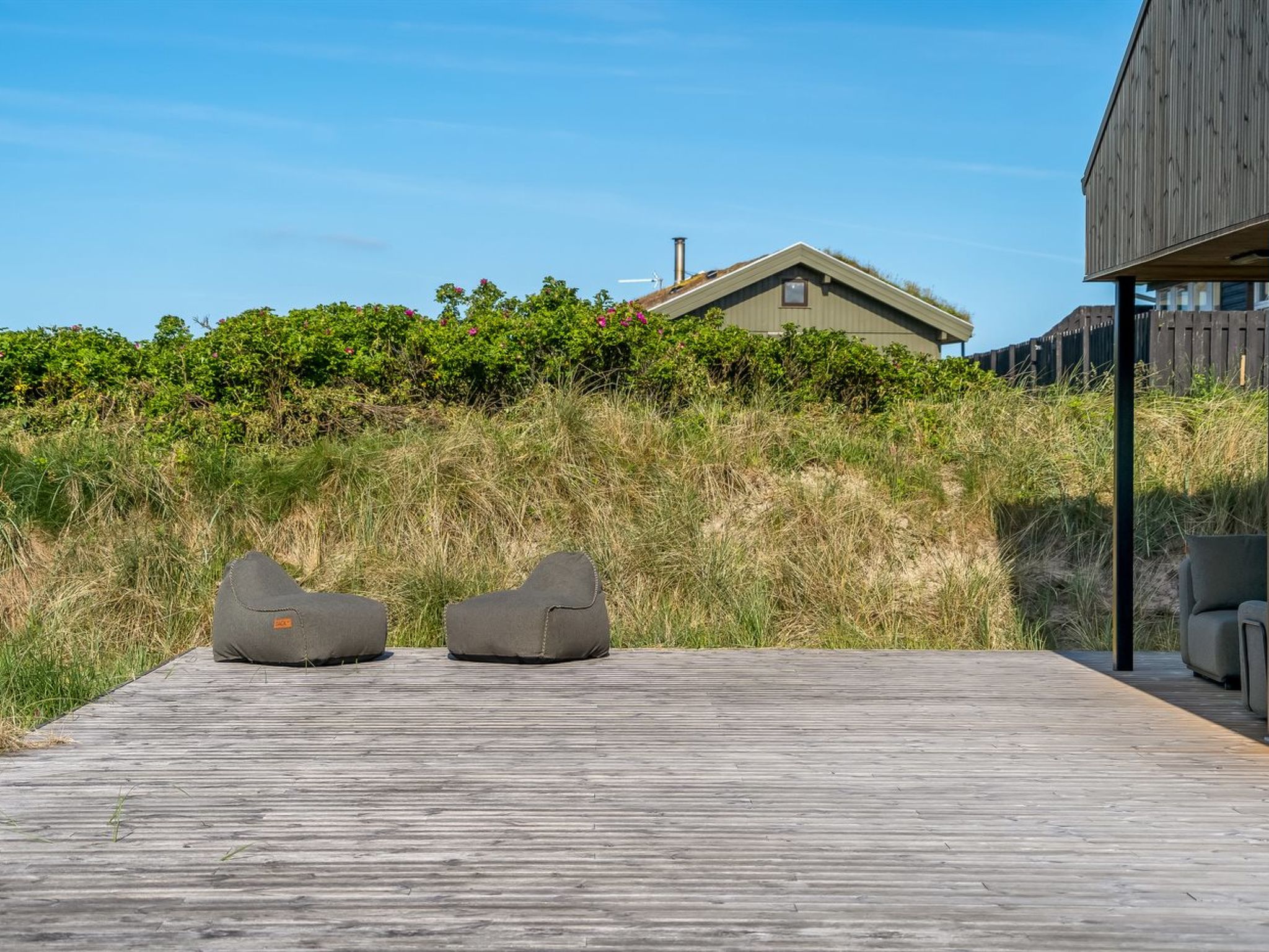 "Uolevi" - 130m from the sea - Buiten