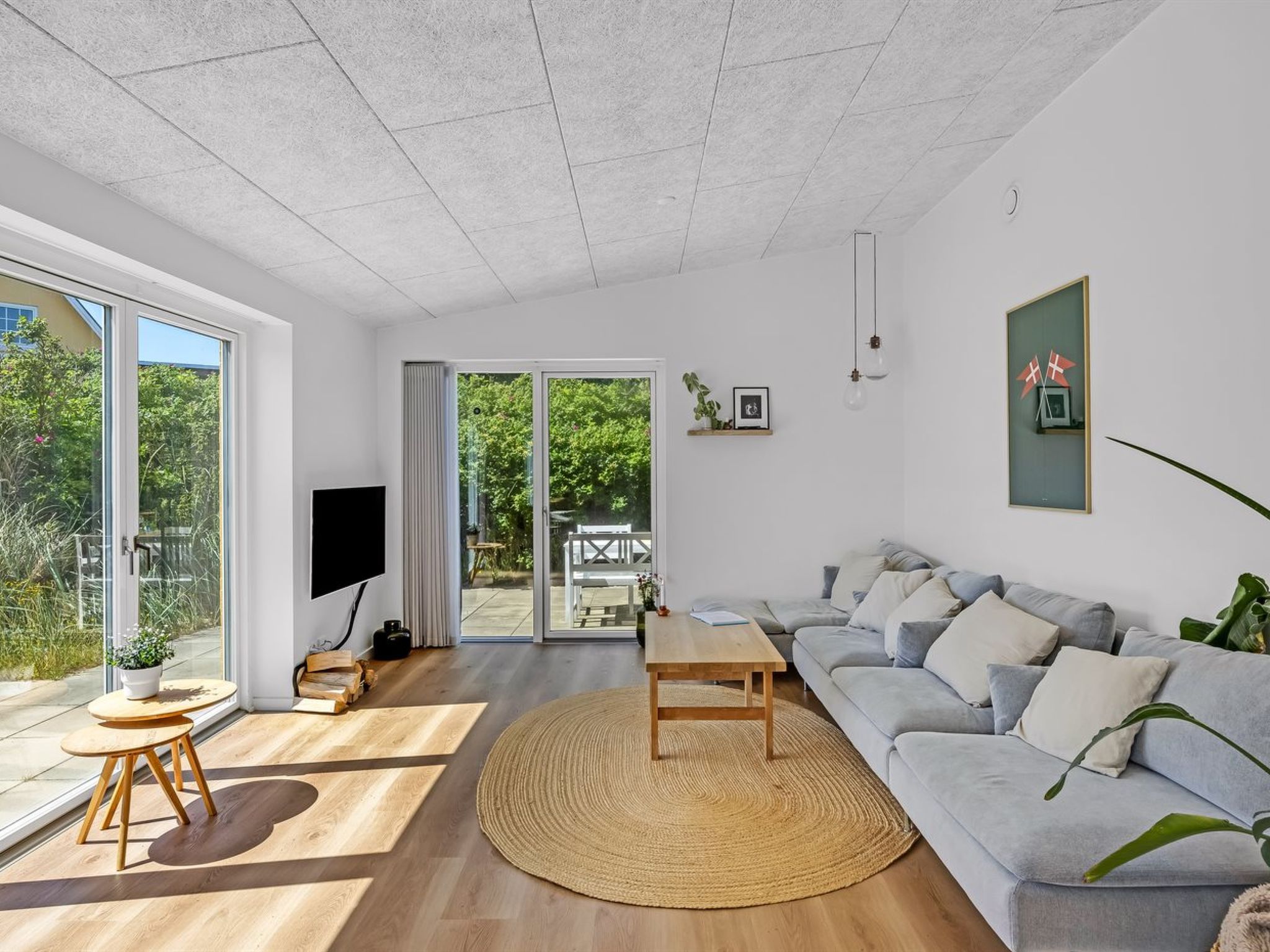 "Lars" - 350m from the sea