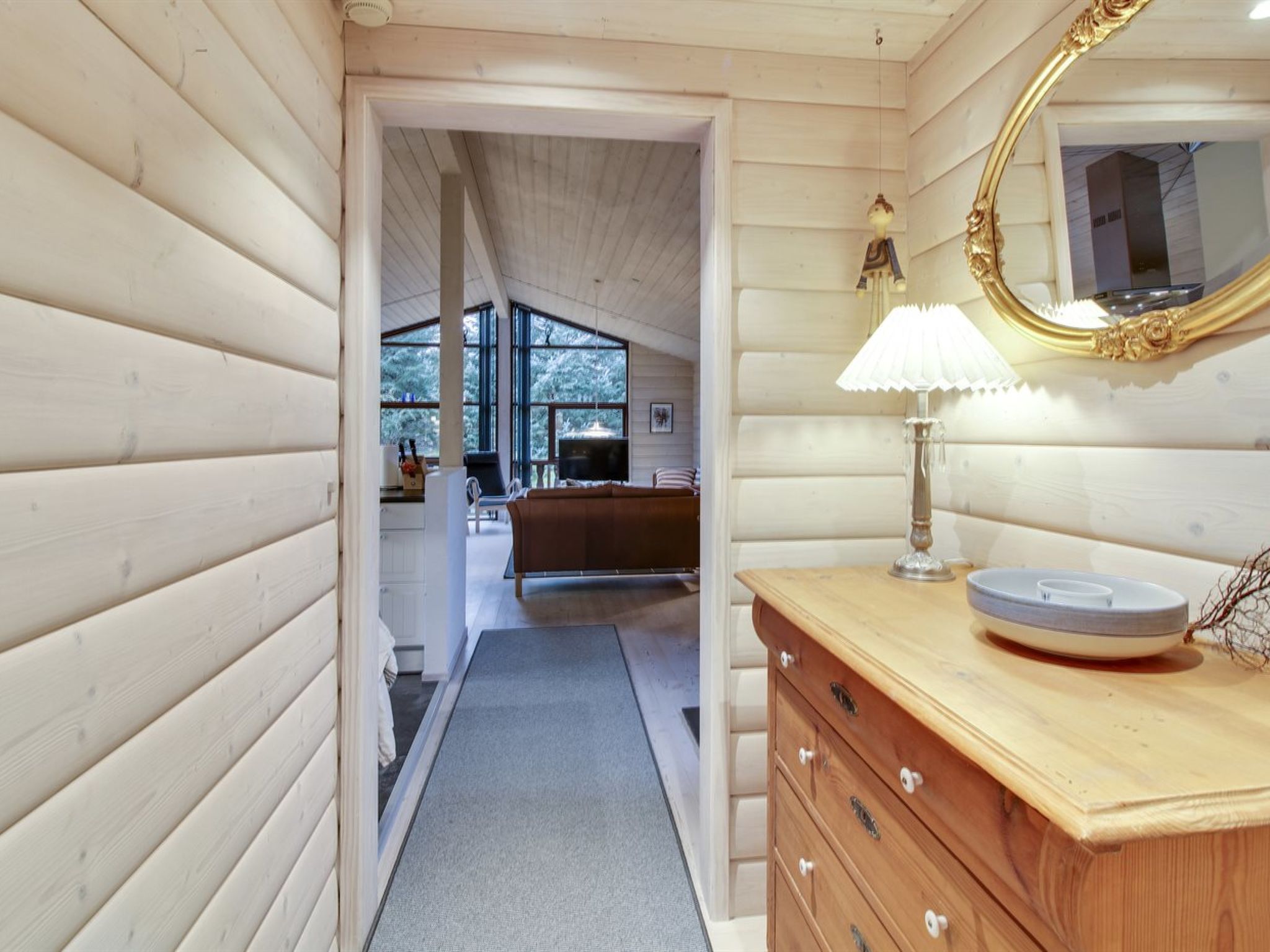 "Jo" - 1.2km from the sea - Binnen