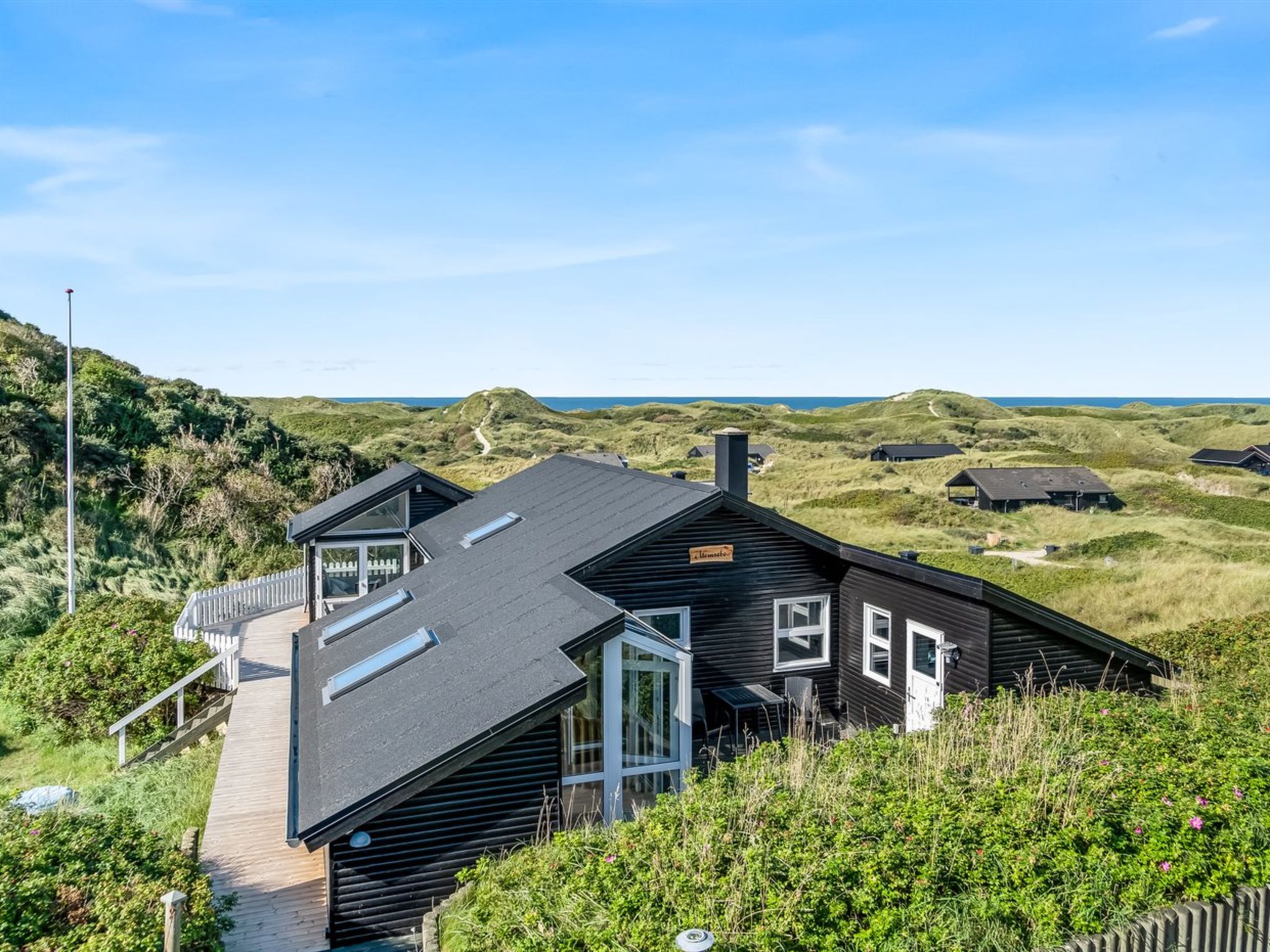 "Ineke" - 295m from the sea