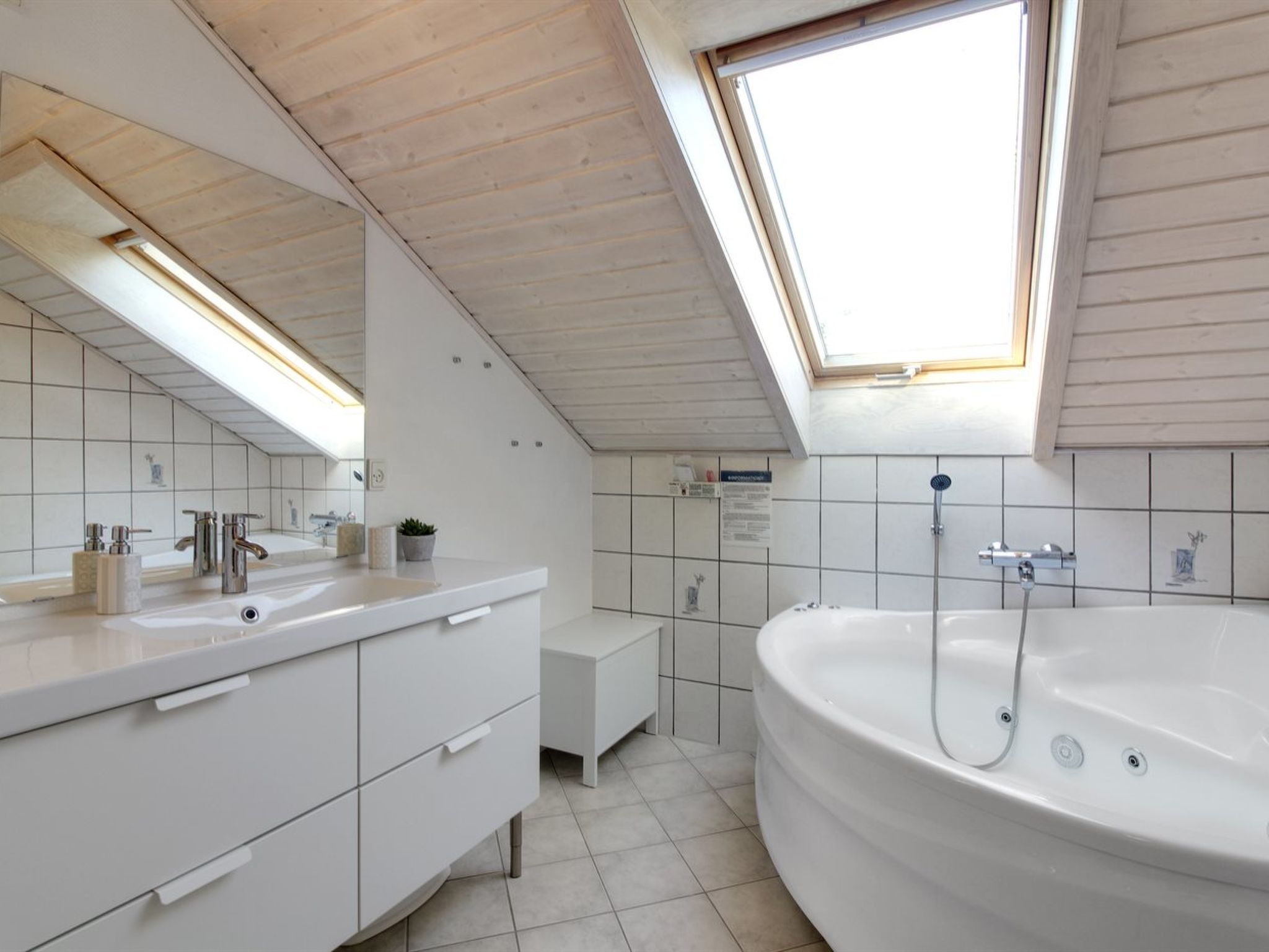 "Lothen" - 500m from the sea