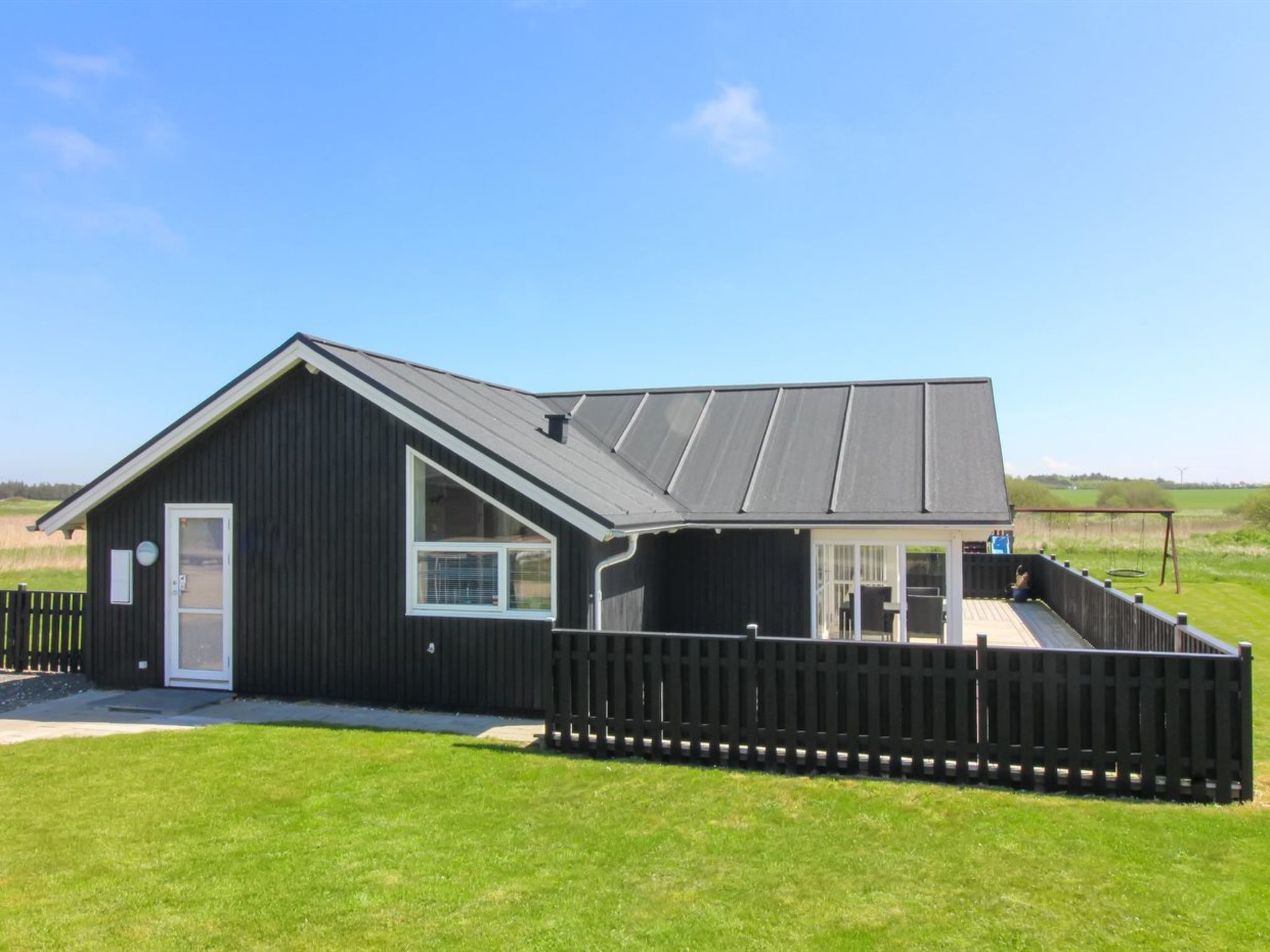 "Mirkka" - 1.5km from the sea-Buiten