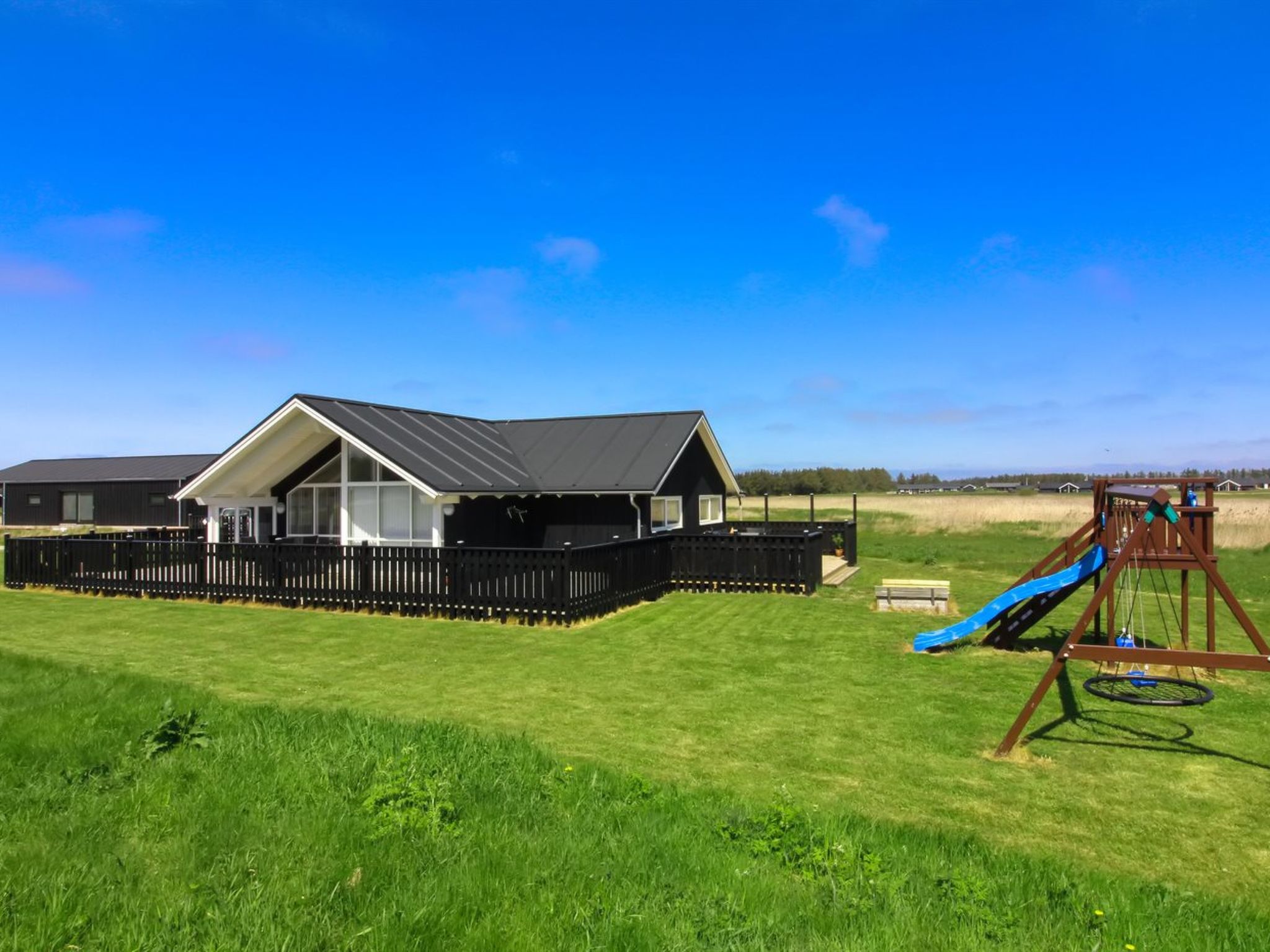 "Mirkka" - 1.5km from the sea - Buiten