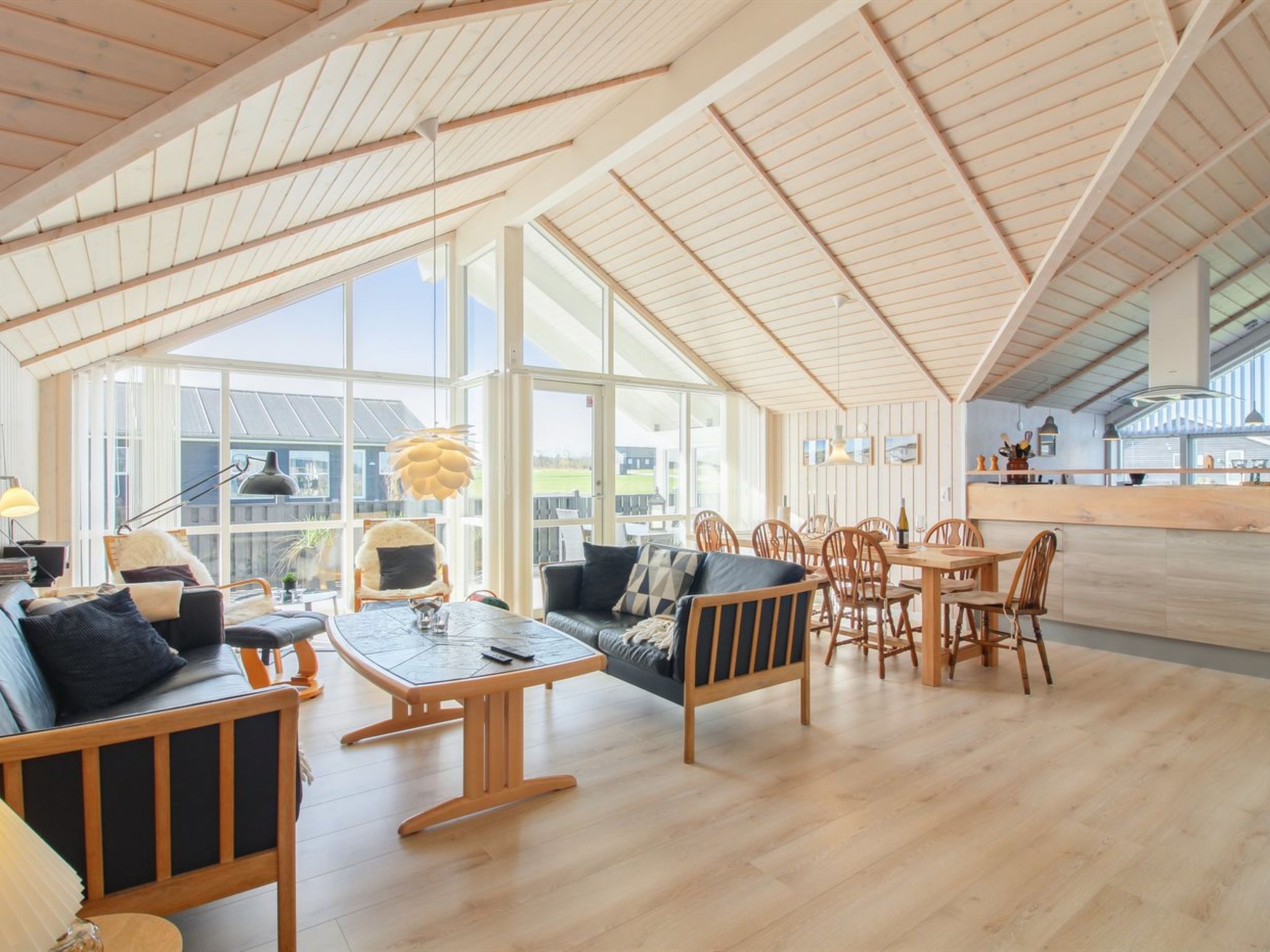 "Mirkka" - 1.5km from the sea - Binnen