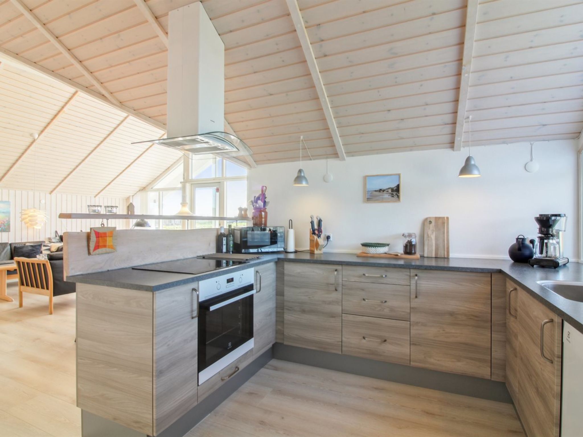"Mirkka" - 1.5km from the sea - Binnen