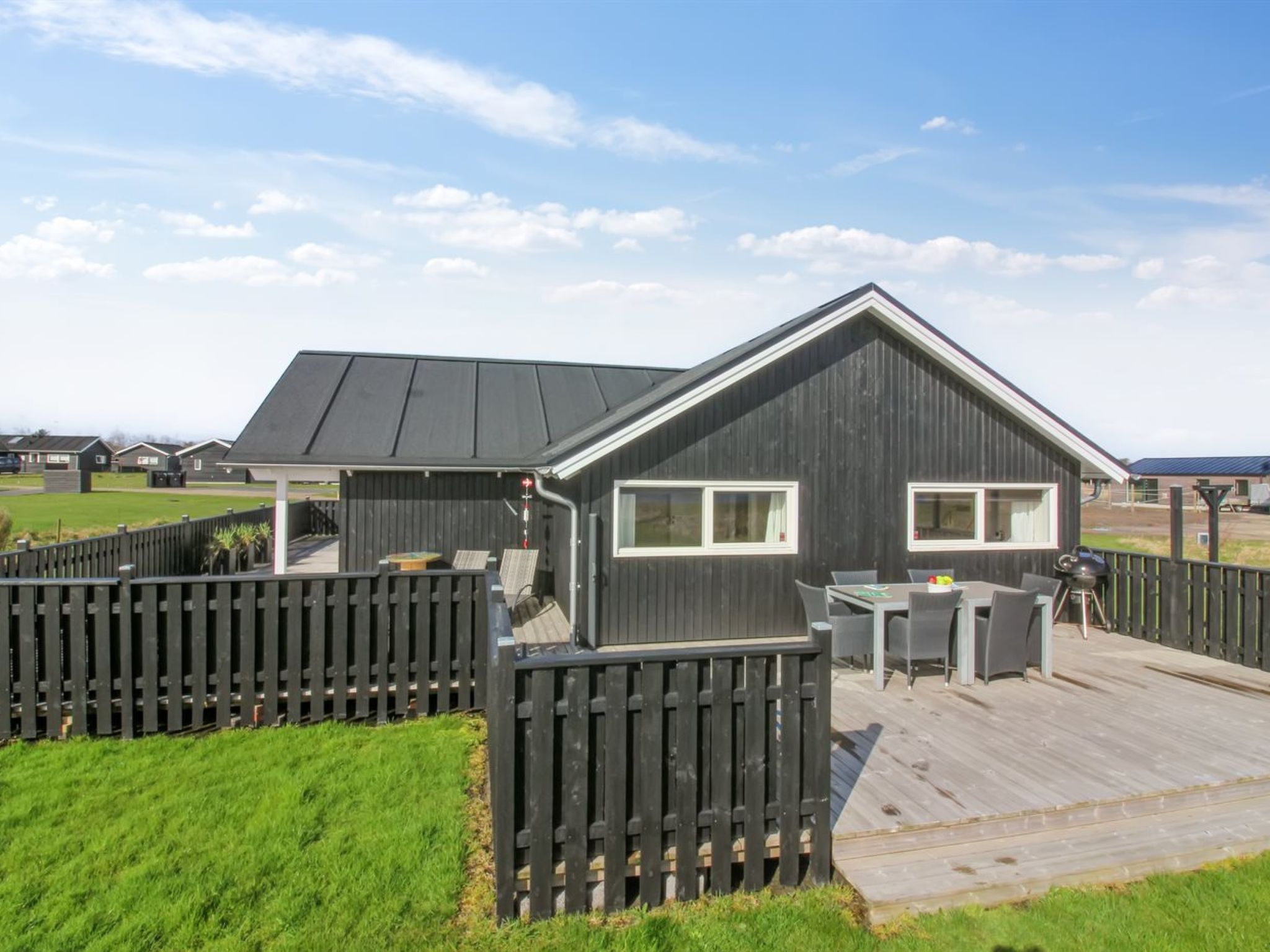 "Mirkka" - 1.5km from the sea - Buiten