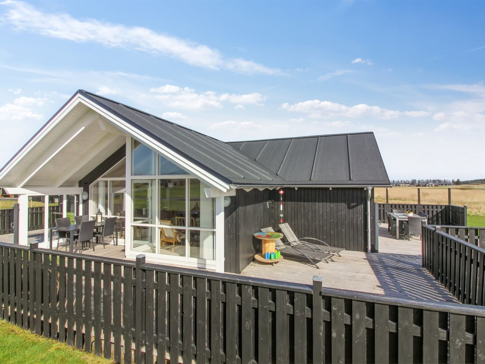 "Mirkka" - 1.5km from the sea - Buiten