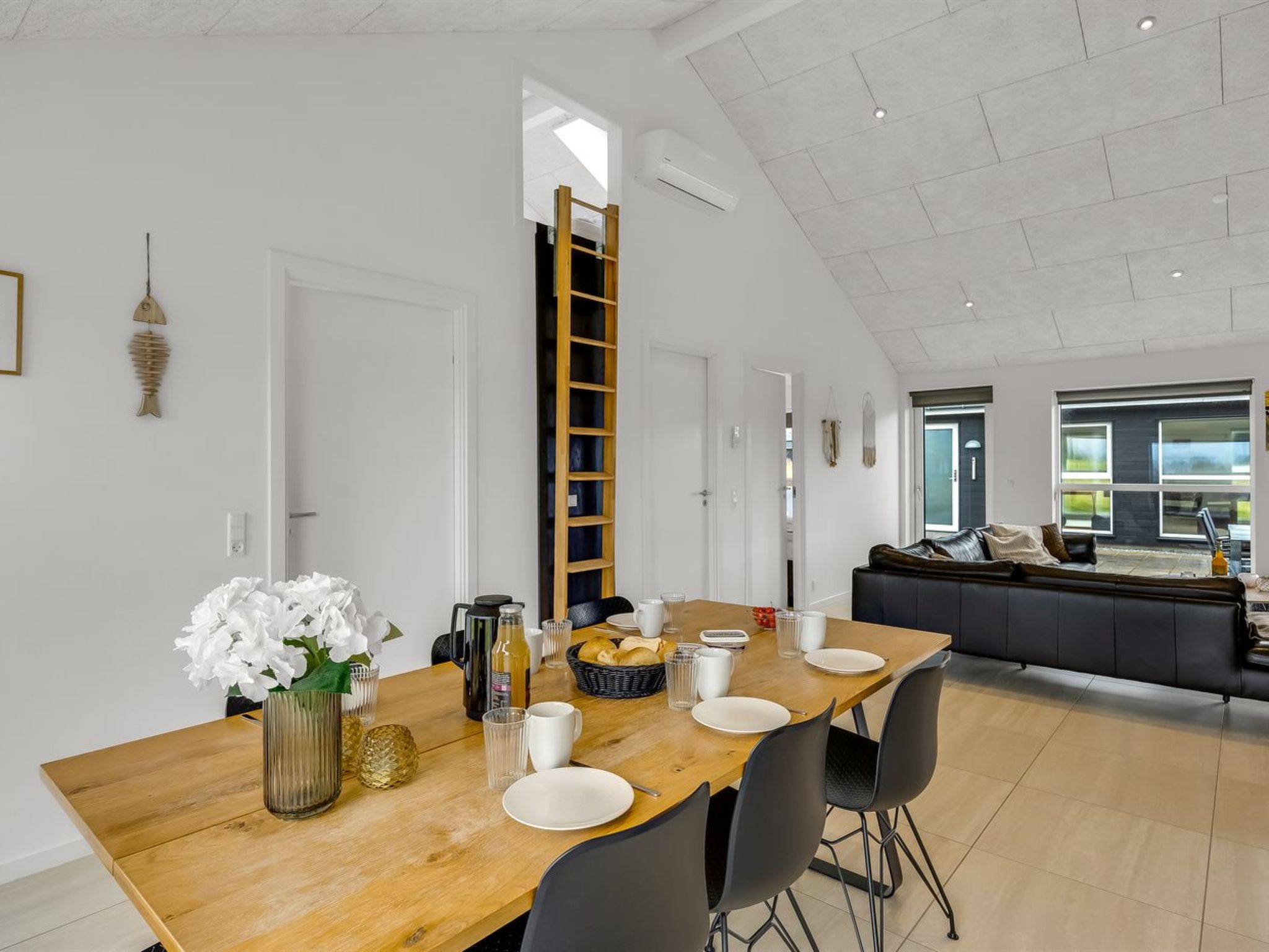 "Tatiane" - 1.5km from the sea - Inside