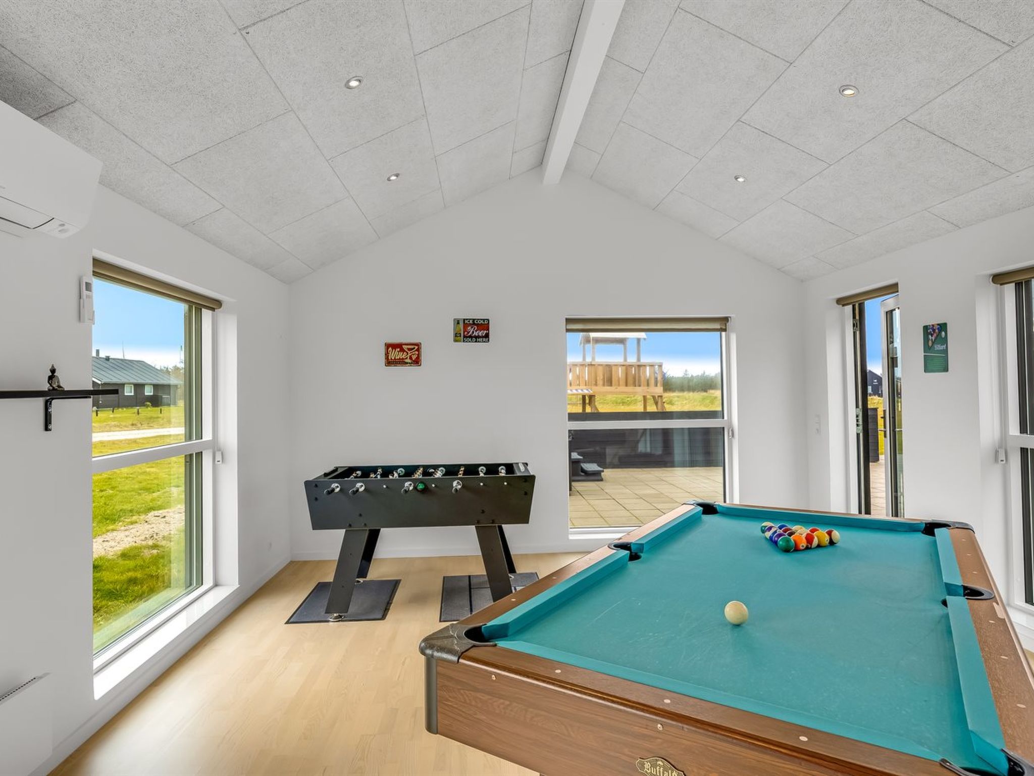 "Tatiane" - 1.5km from the sea - Inside