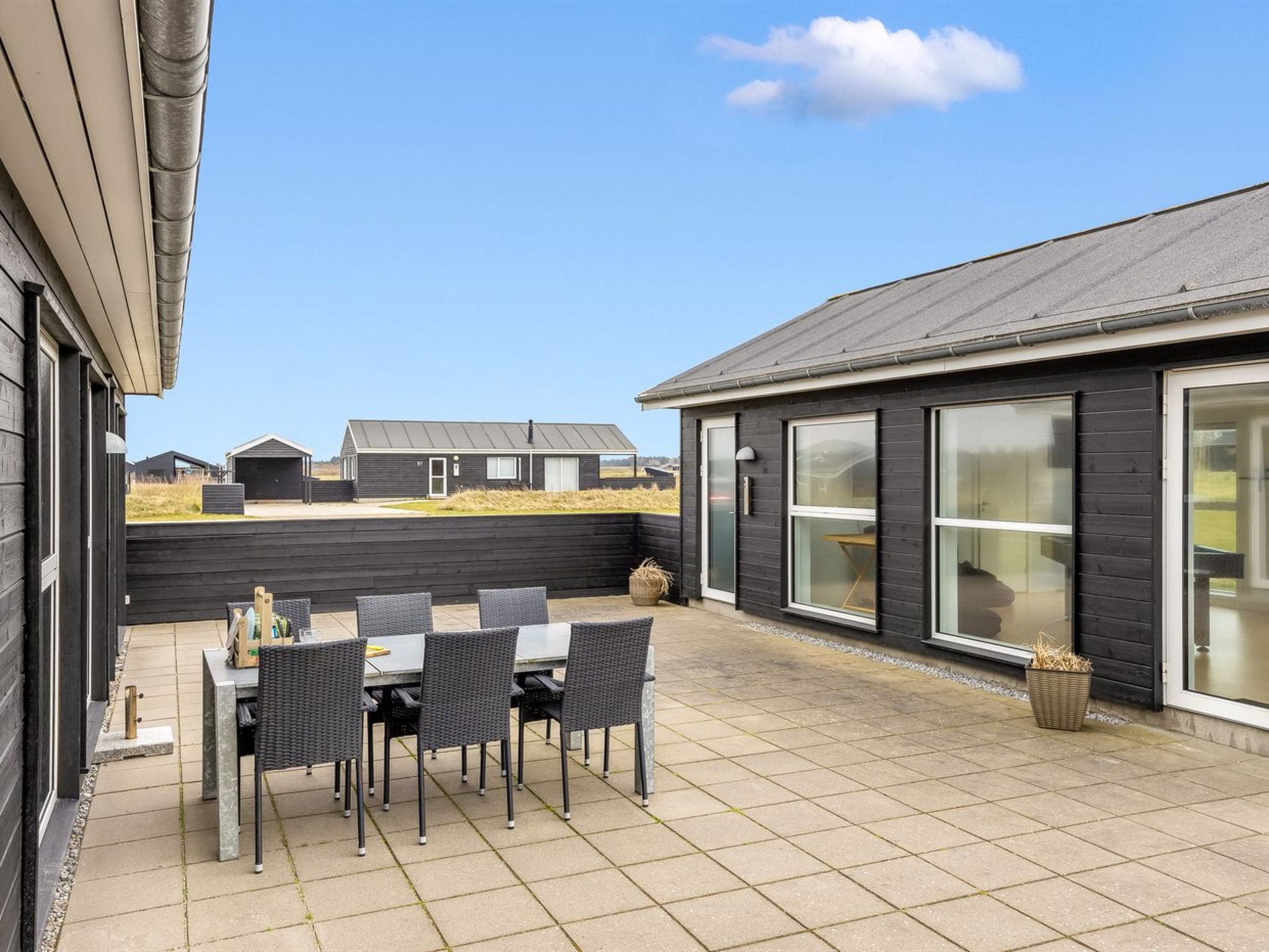 "Tatiane" - 1.5km from the sea - Outside