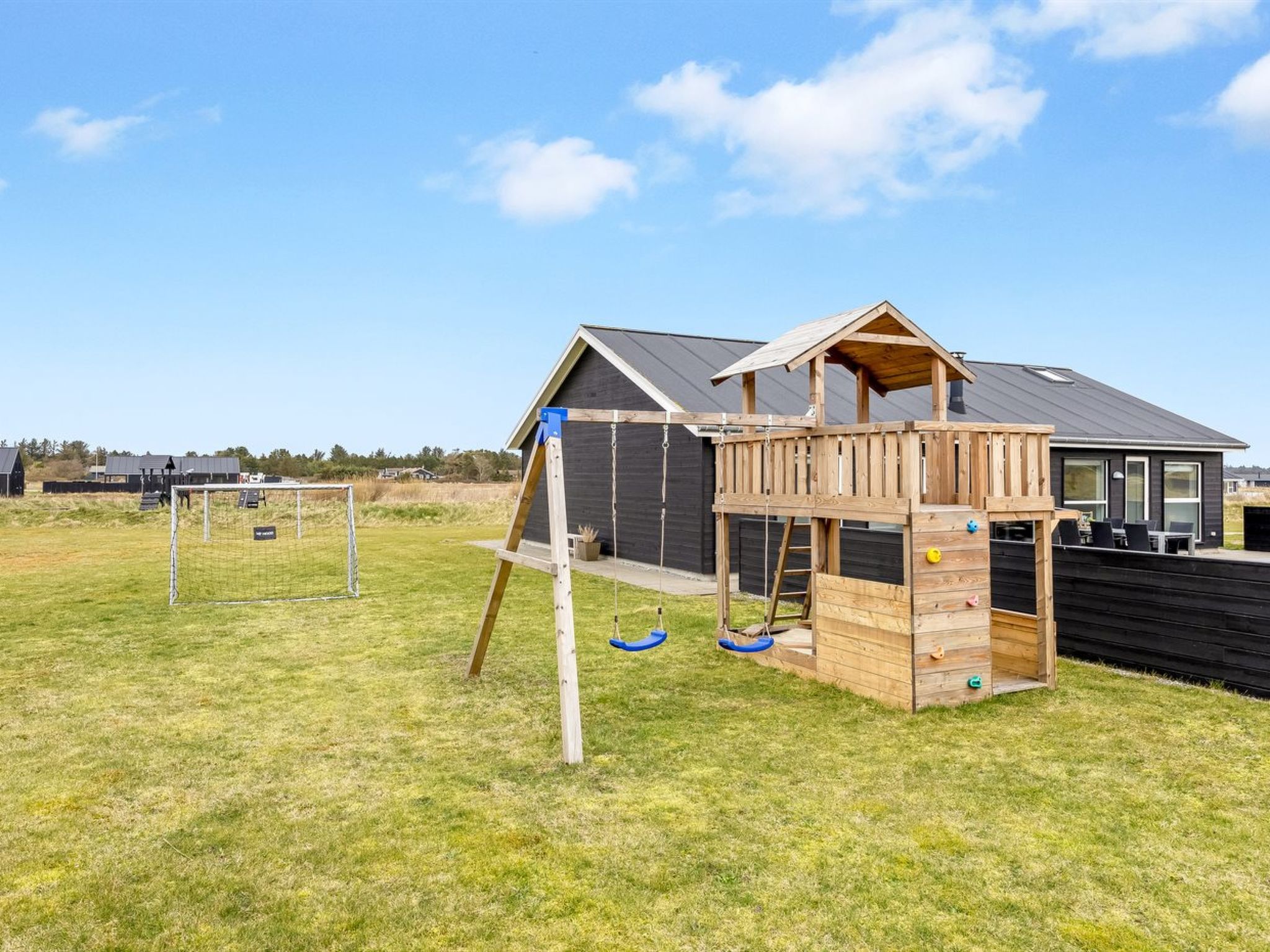 "Tatiane" - 1.5km from the sea - Outside