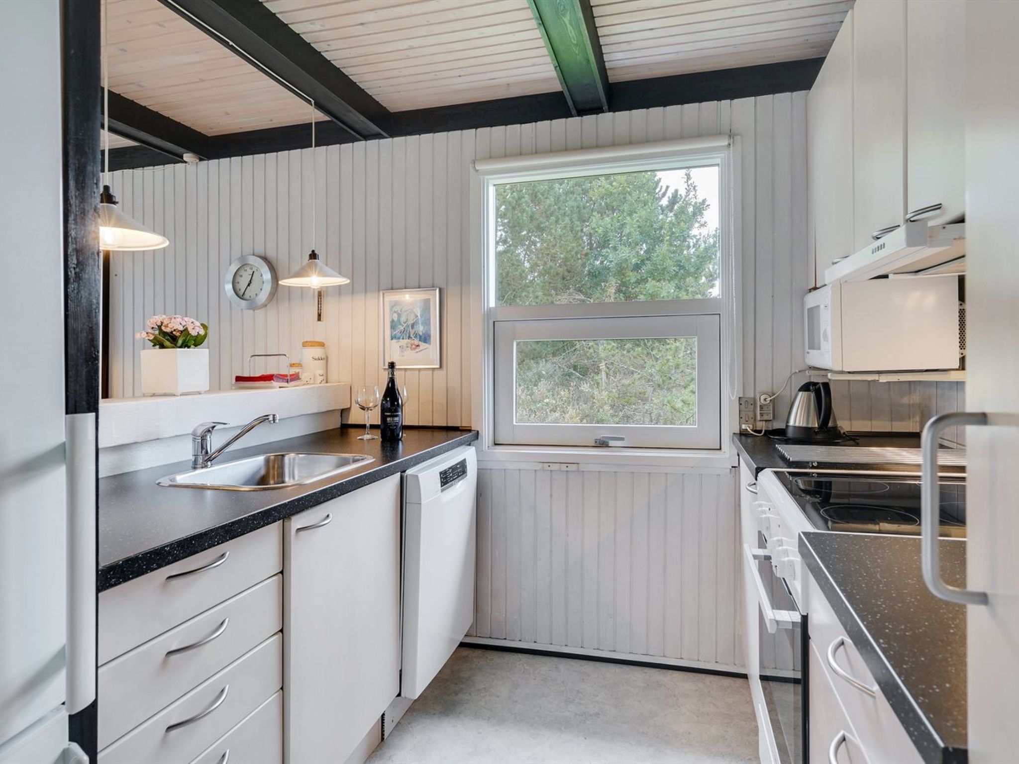 "Bernadet" - 425m from the sea - Binnen