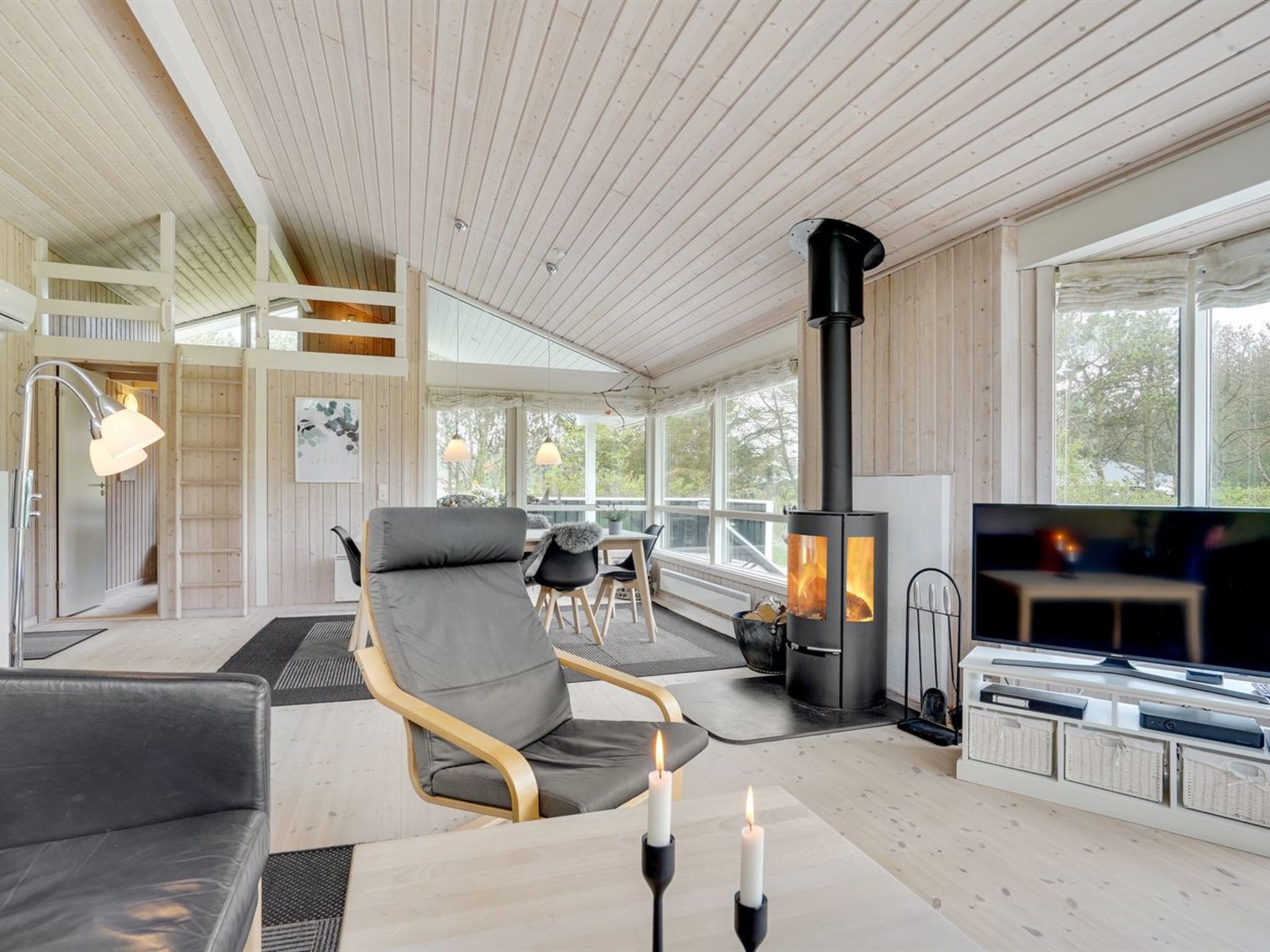 "Jara" - 700m from the sea - Binnen