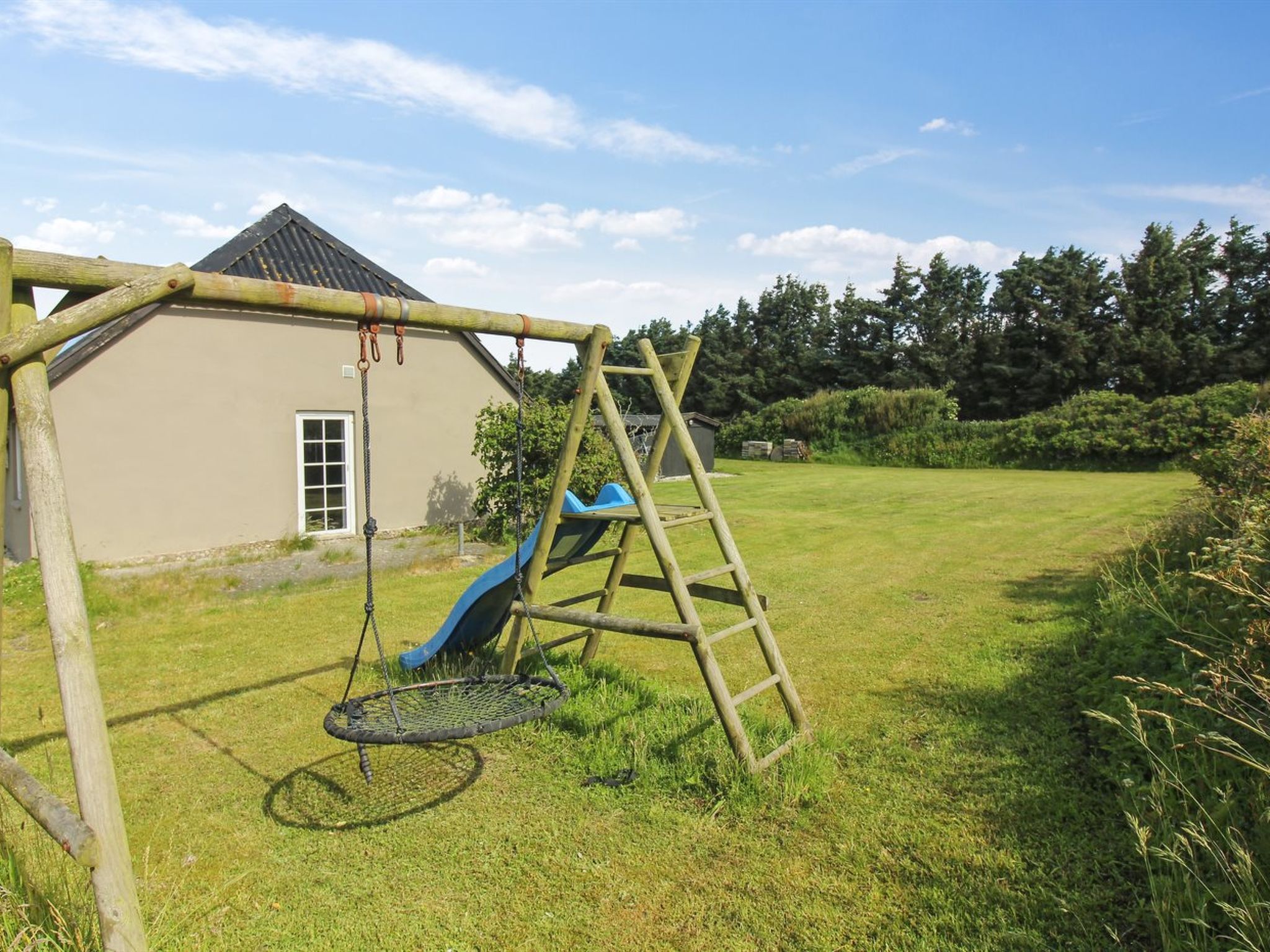 "Law" - 400m from the sea - Buiten