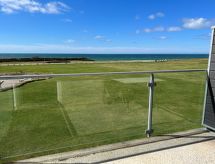 Licht vakantiehuis Birgitta op 150 meter van de zee in Løkken - thumbnail 1