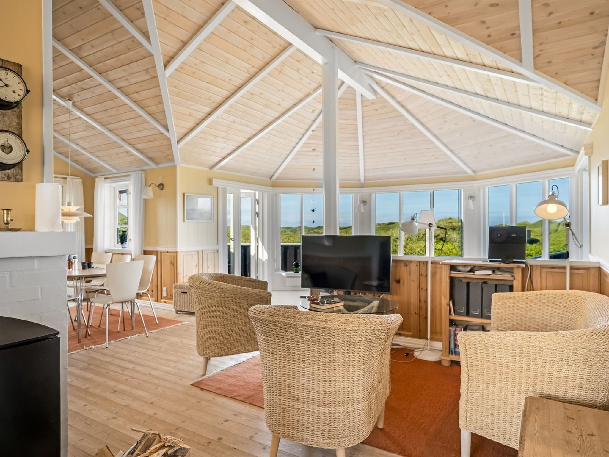 "Kasperi" - 250m from the sea - Binnen