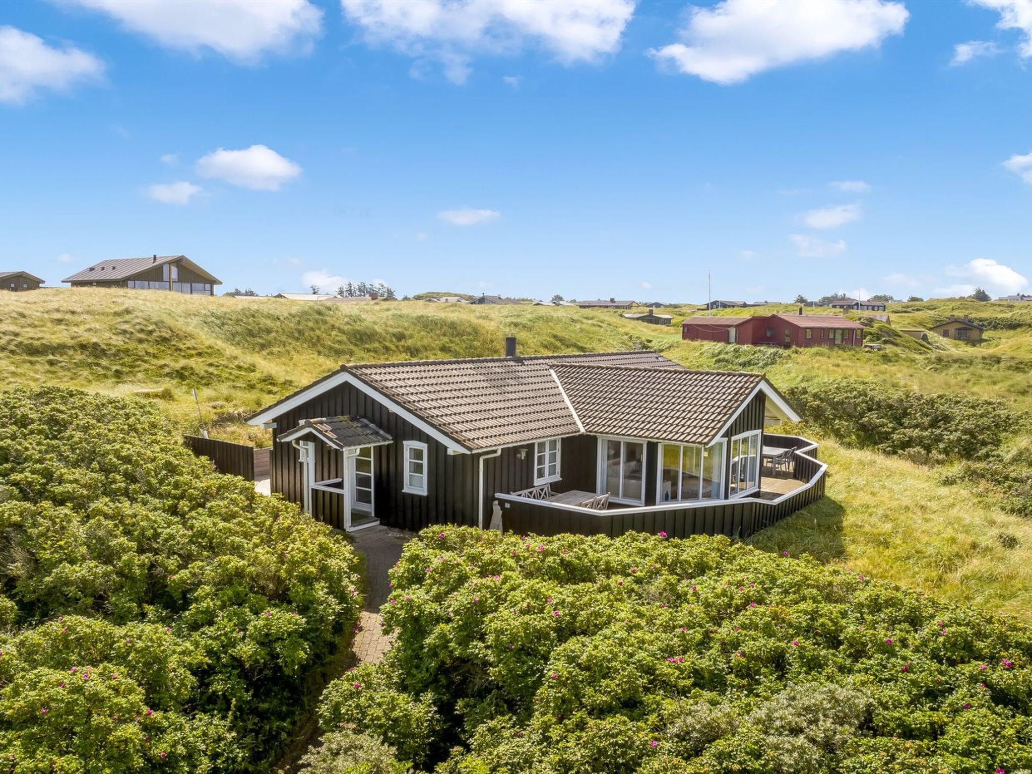 "Kasperi" - 250m from the sea - Buiten