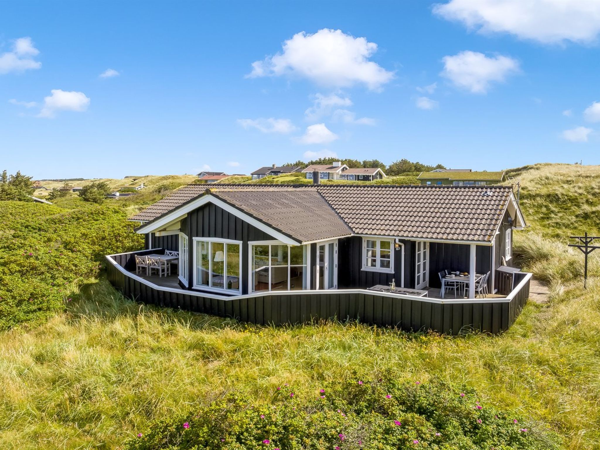 "Kasperi" - 250m from the sea - Buiten