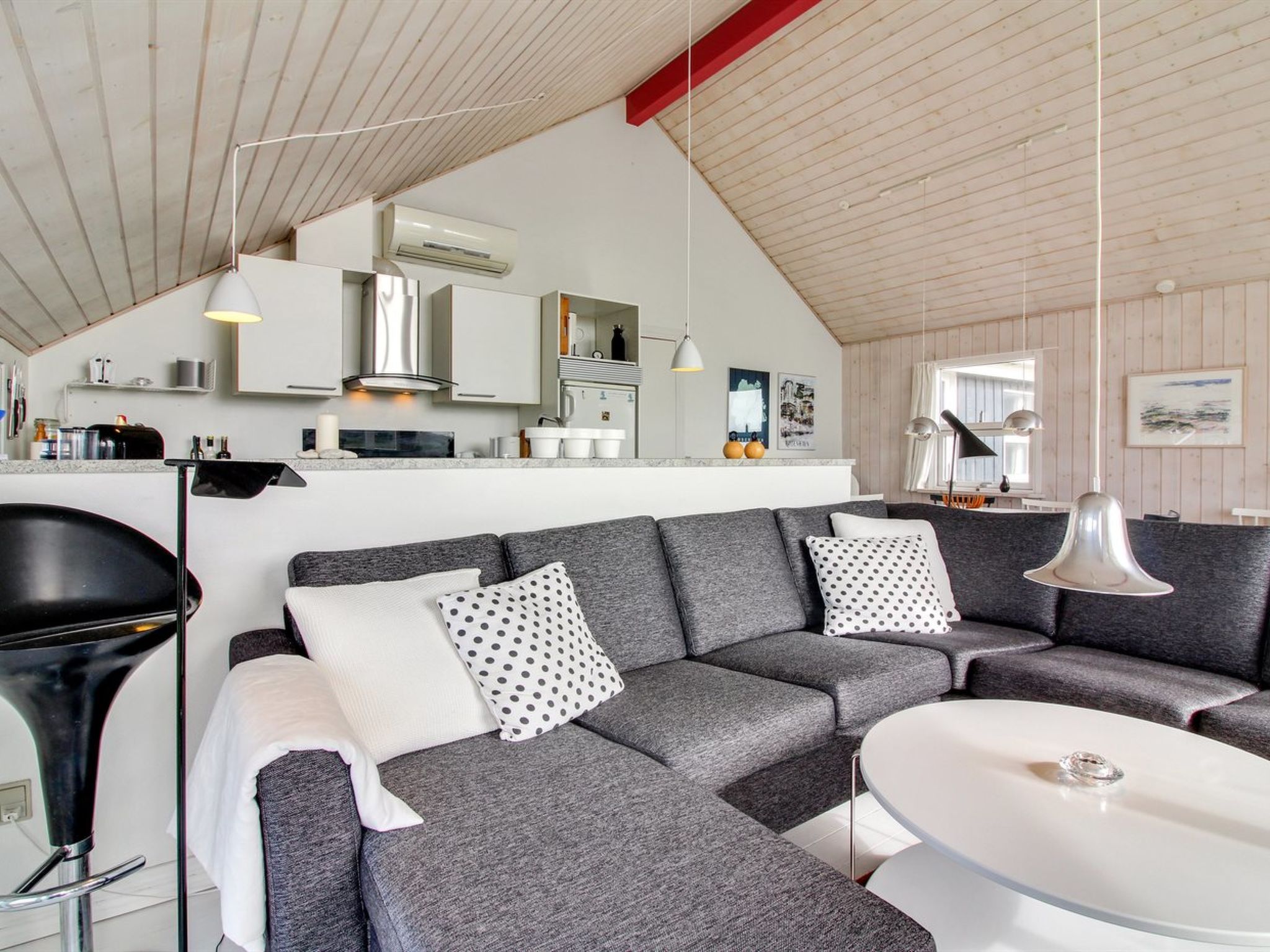 "Wifred" - 250m from the sea - Binnen