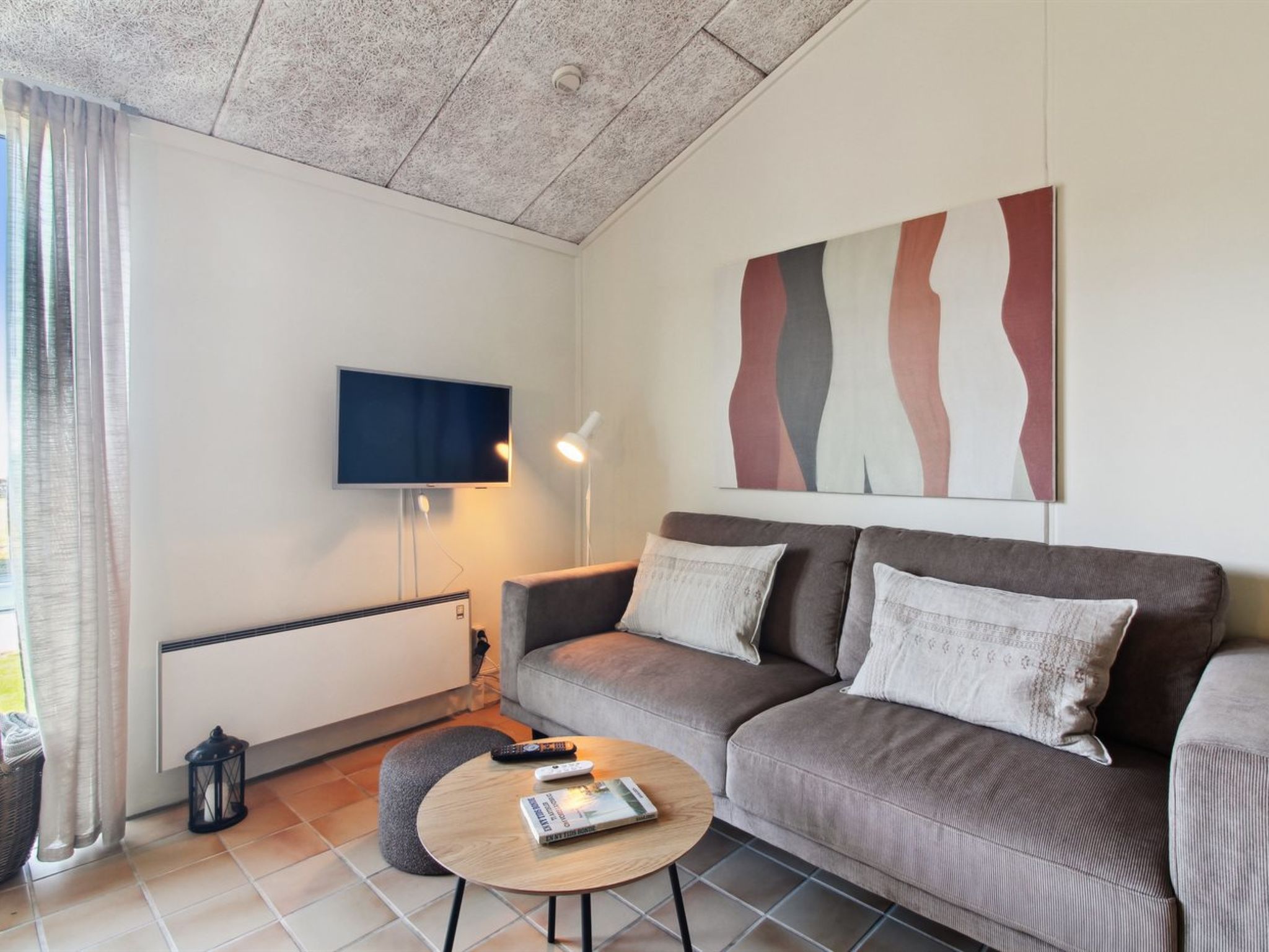 "Eydis" - 150m from the sea - Binnen