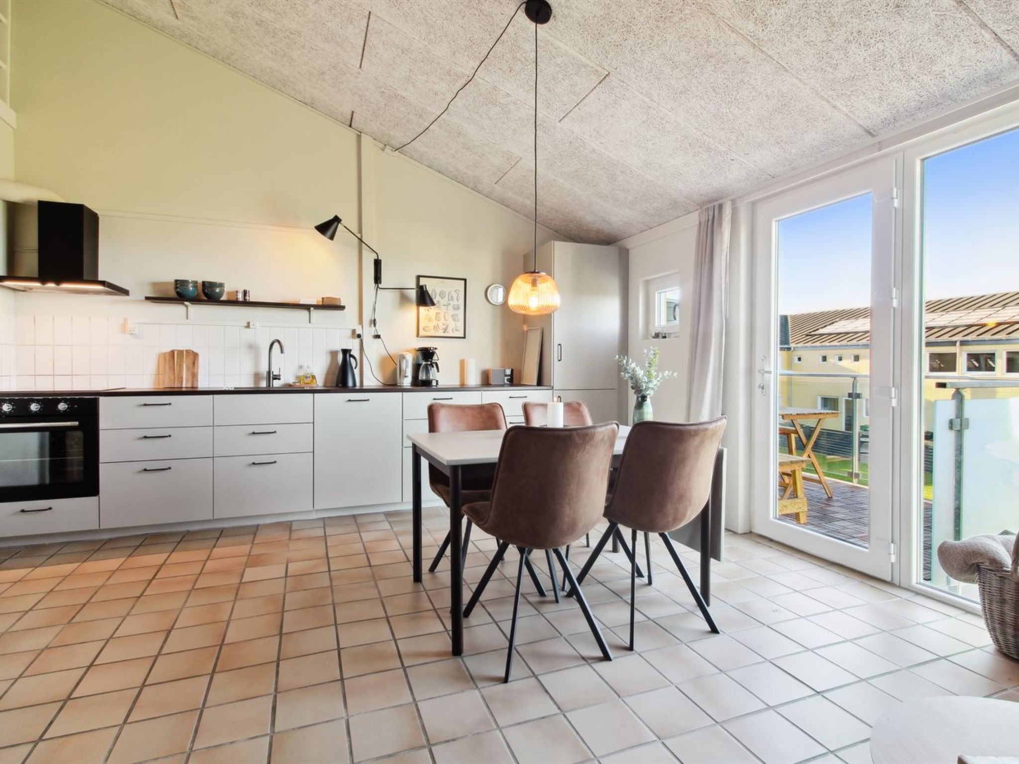 "Eydis" - 150m from the sea - Binnen