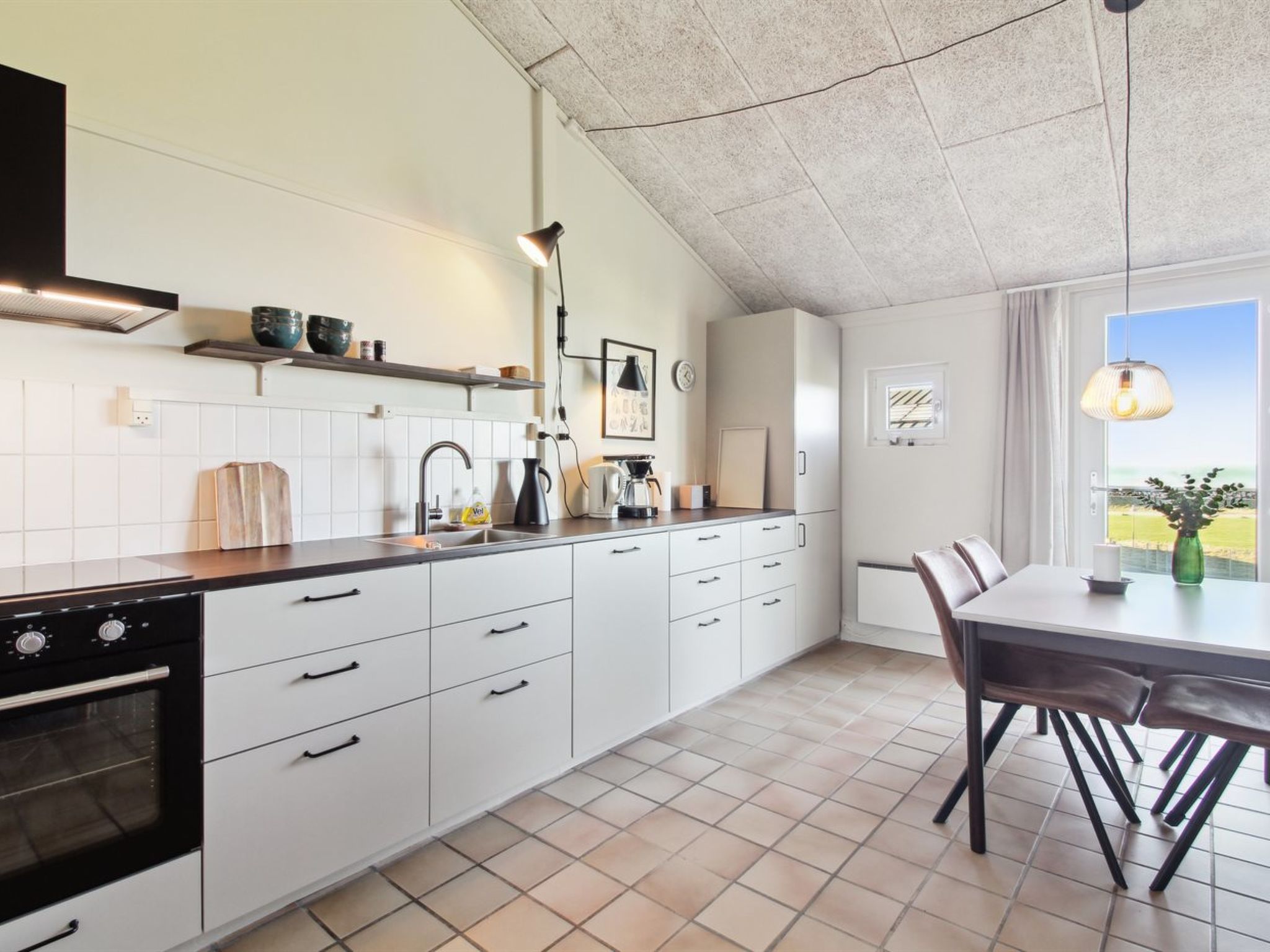 "Eydis" - 150m from the sea - Binnen