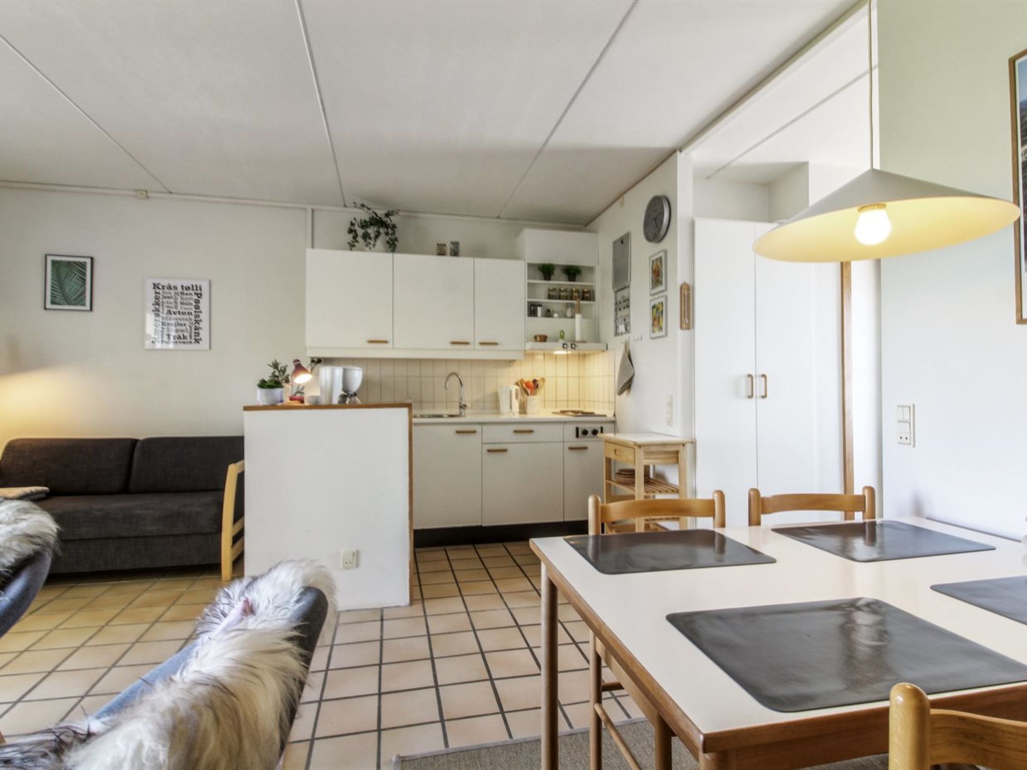 "Solveg" - 150m from the sea-Binnen