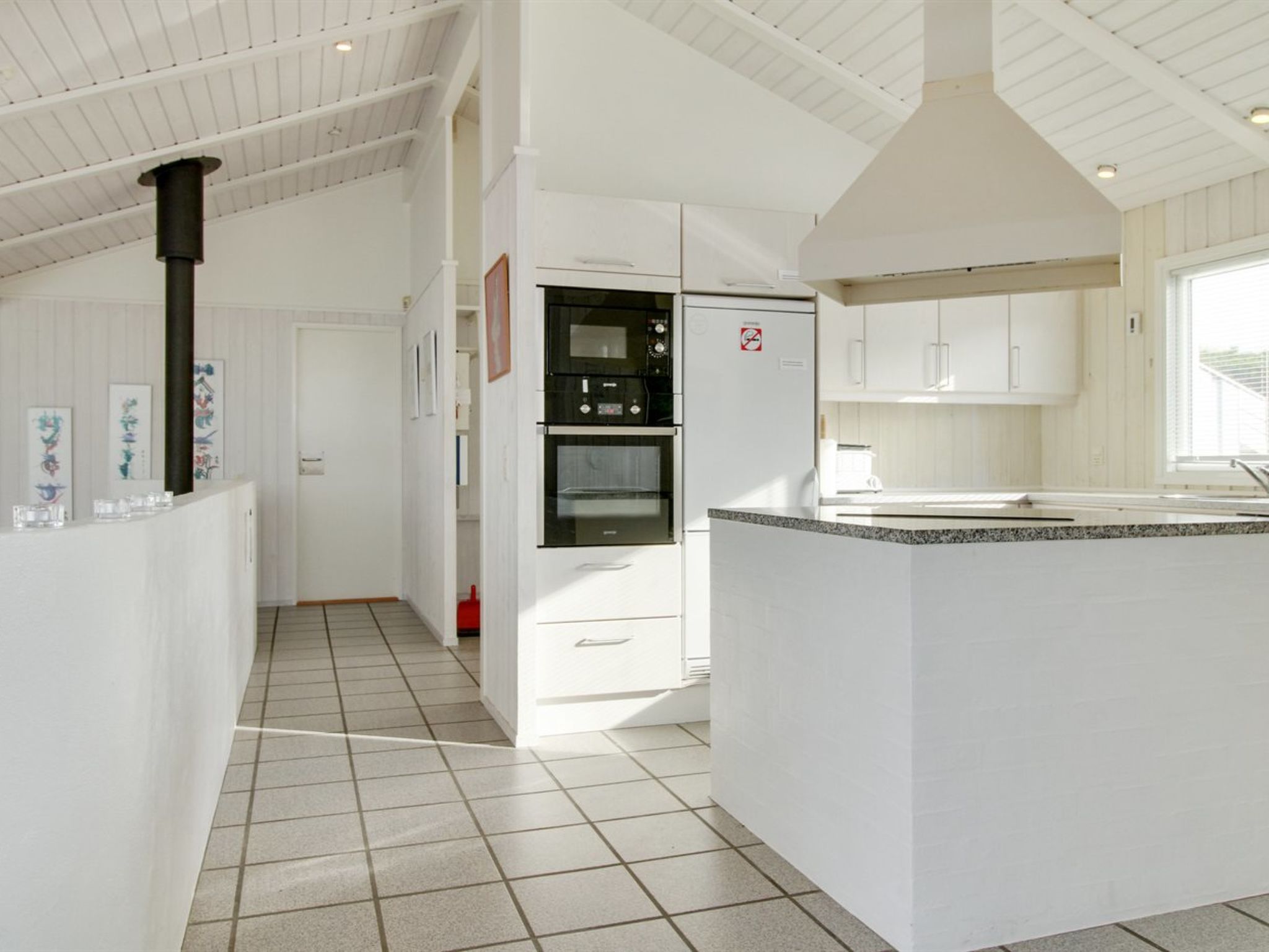 "Avni" - 200m from the sea - Binnen