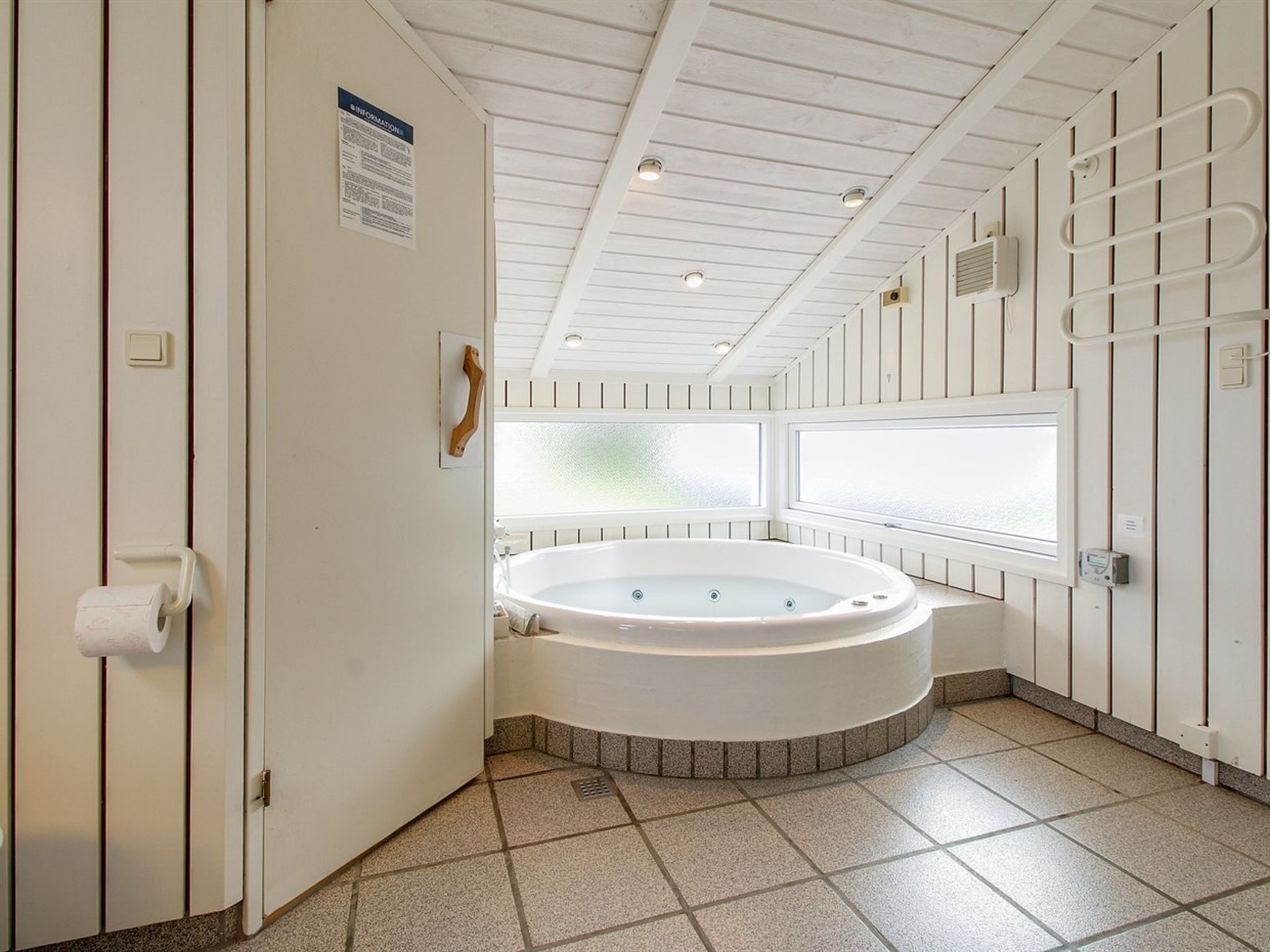 "Avni" - 200m from the sea - Binnen