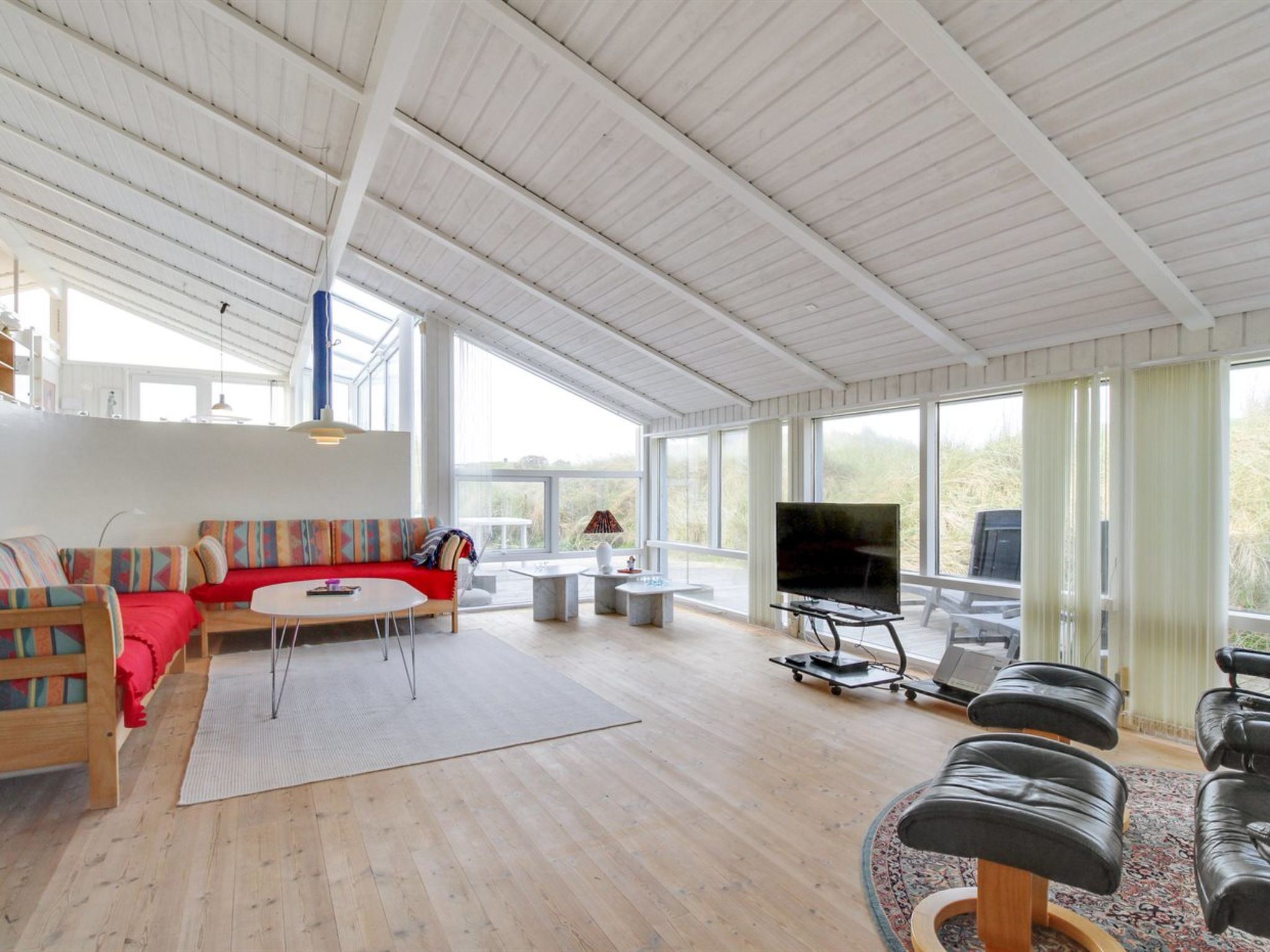 "Avni" - 200m from the sea - Binnen