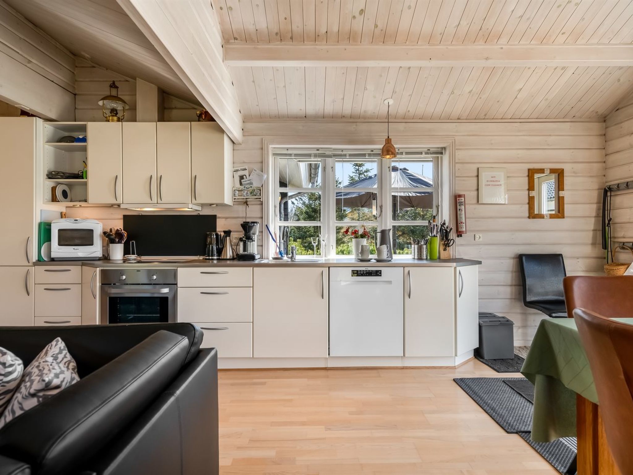 "Mathy" - 900m from the sea - Binnen