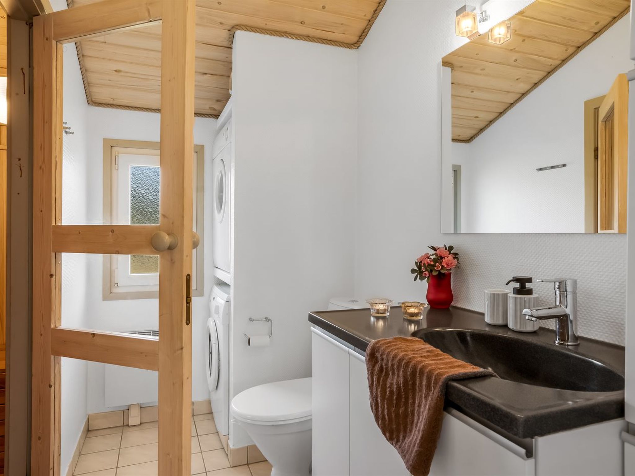 "Richardine" - 850m from the sea - Binnen