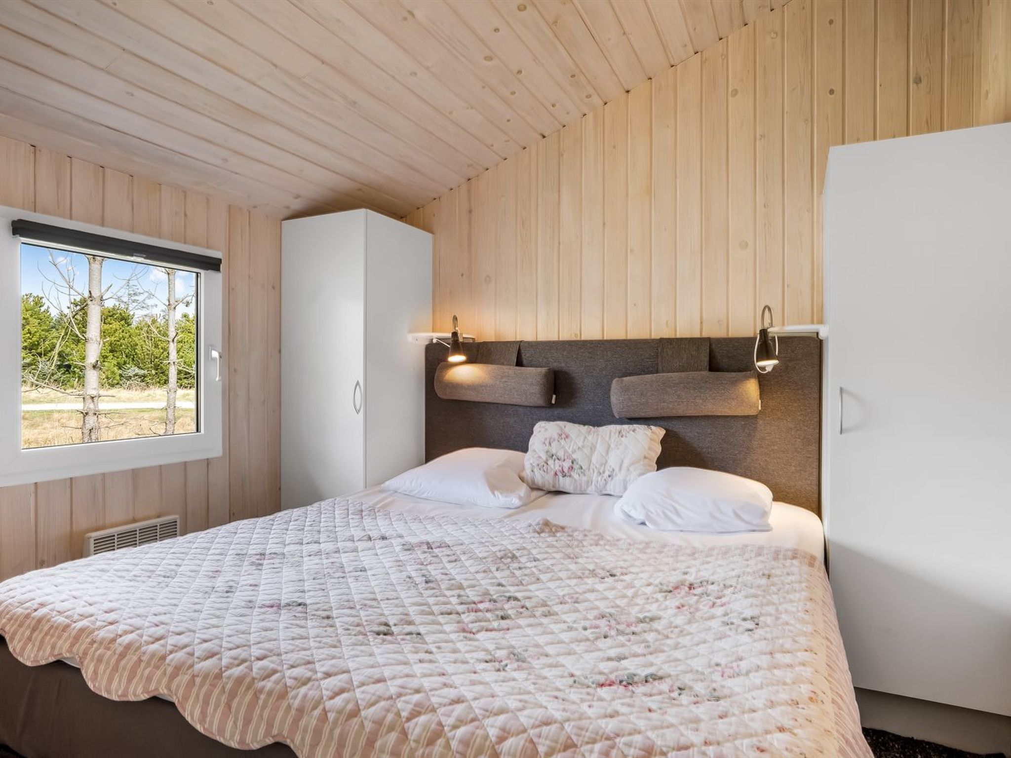 "Richardine" - 850m from the sea - Binnen