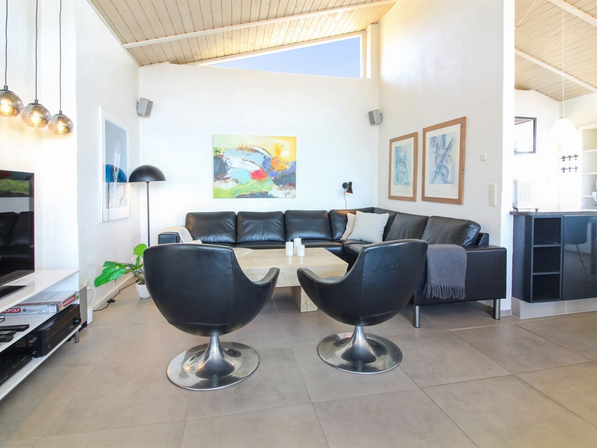 "Judeth" - 300m from the sea