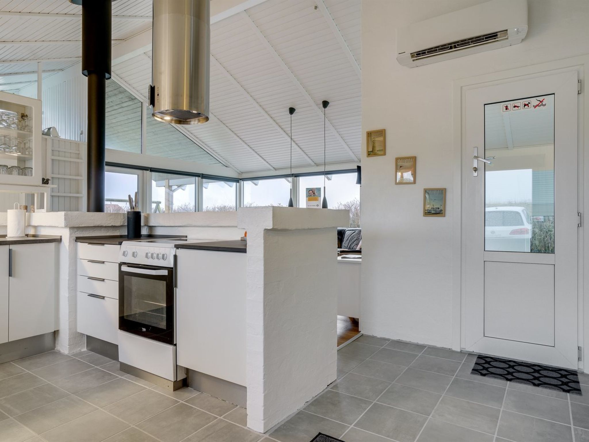 "Hilkka" - 500m from the sea - Drinnen