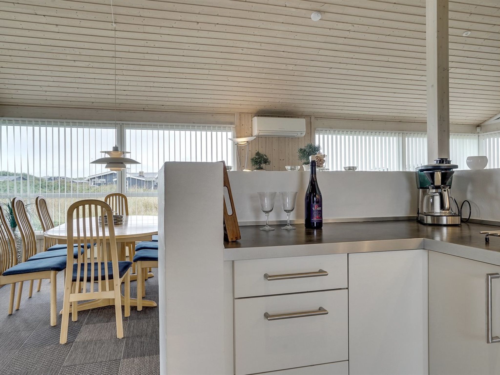"Joella" - 200m from the sea - Drinnen
