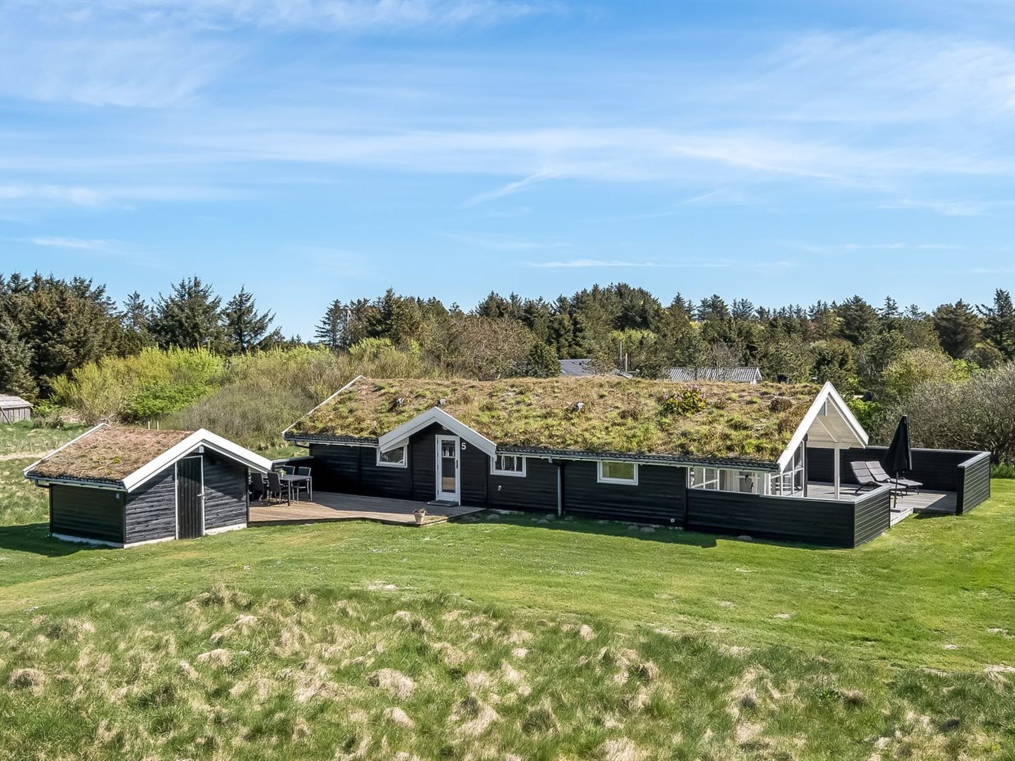 "Eddi" - 550m from the sea