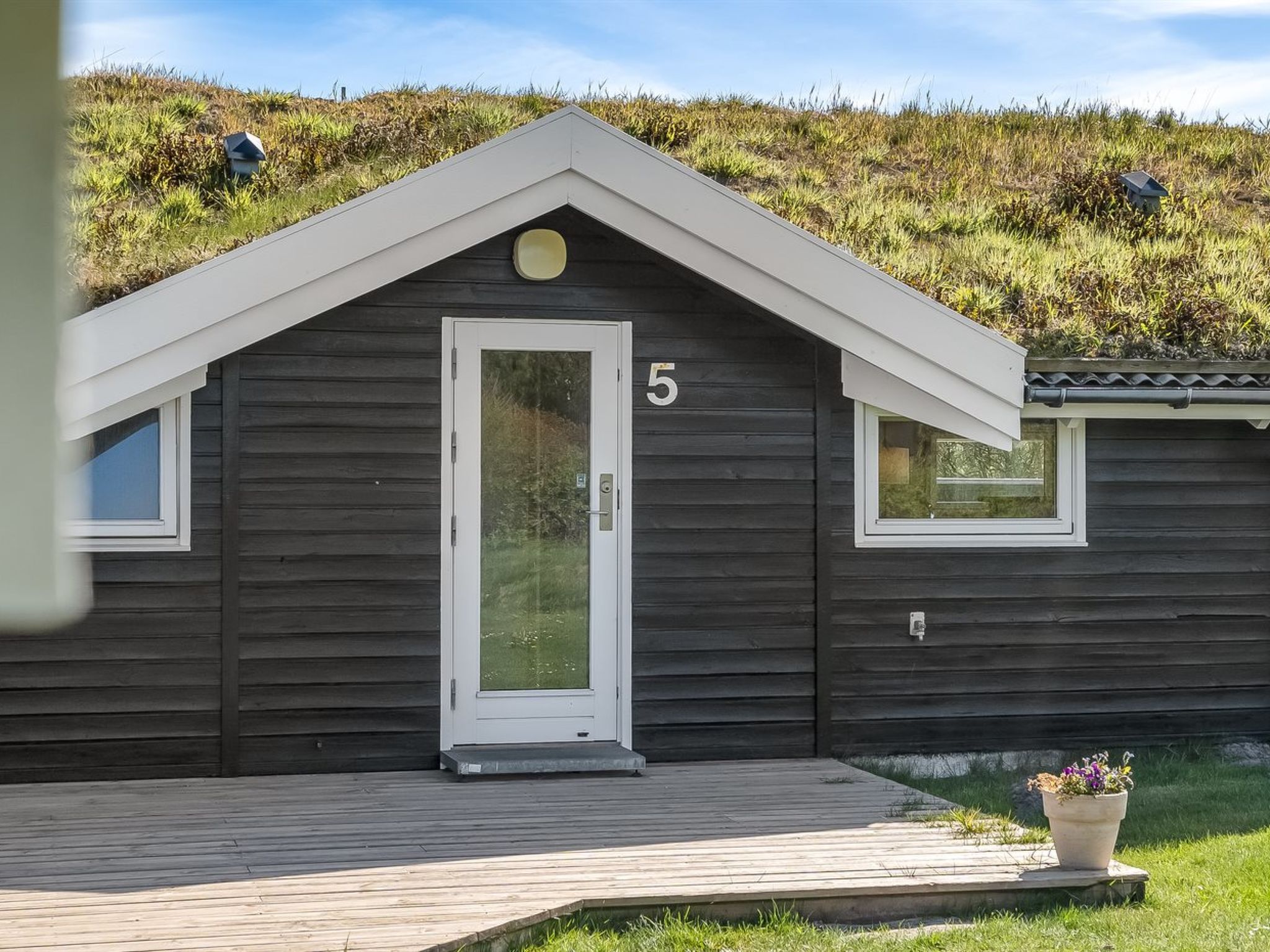 "Eddi" - 550m from the sea - Outside