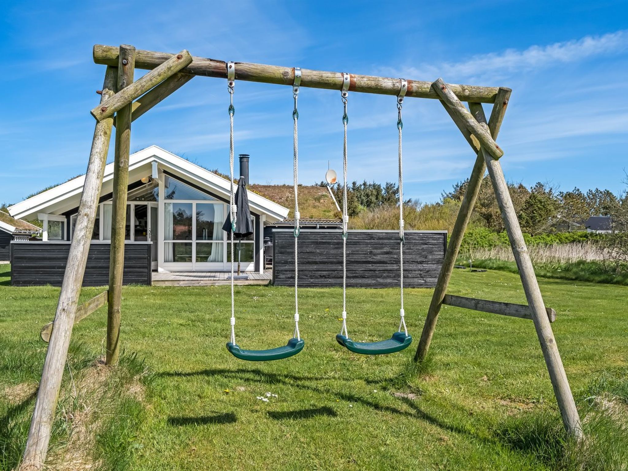 "Eddi" - 550m from the sea - Outside